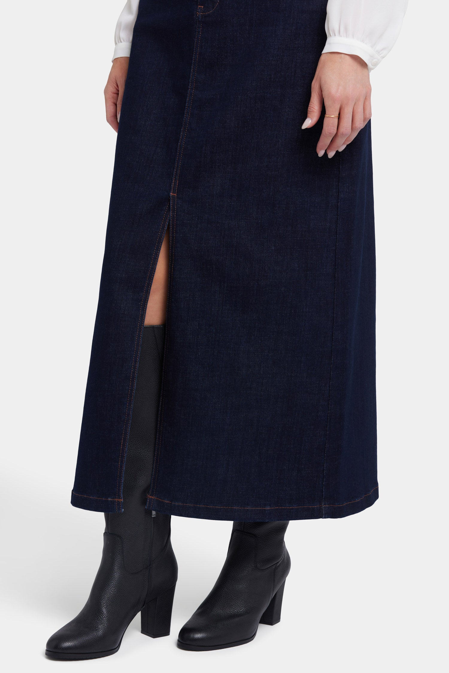 Elegant High Waist Long Skirt for Women - Flowy Maxi Skirt with Pockets - Perfect for Casual Wear, Office, and Special Occasions