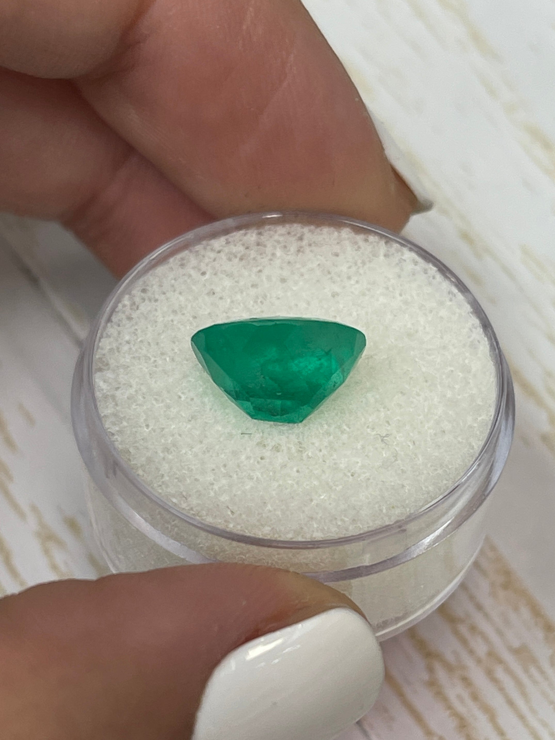 3.86 Carat Deep Emerald Green Natural Loose Colombian Emerald Oval Cut Gemstone for Jewelry Making, Engagement Rings & Luxury Gifts