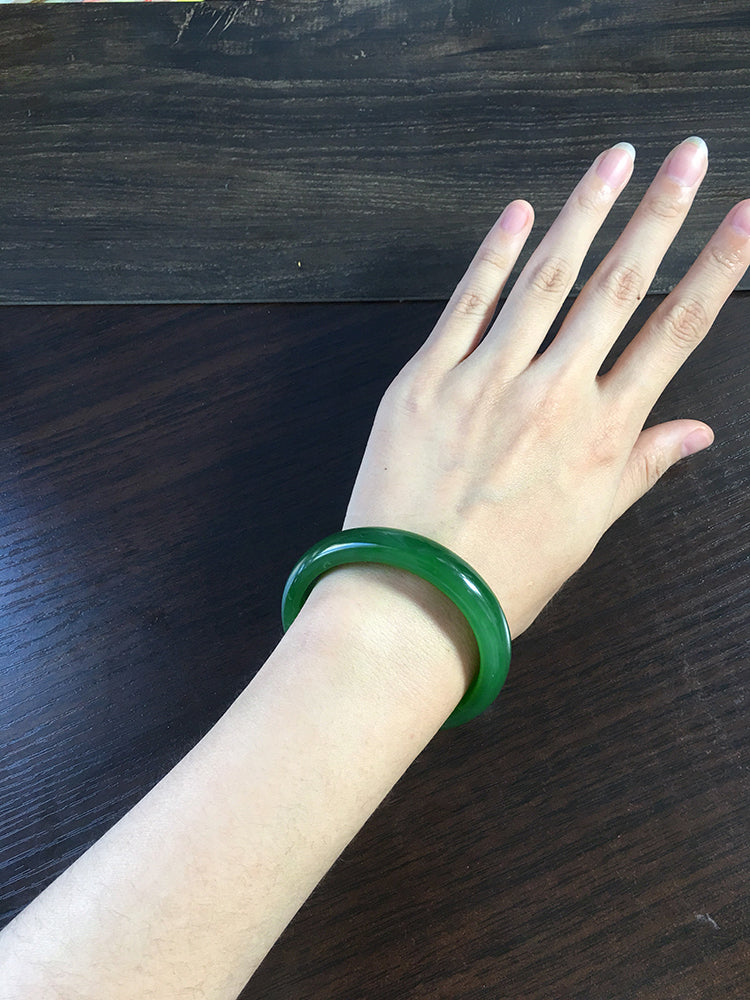 Natural Jade Bangle - Nephrite Jade Bracelet 55.8mm Inner Diameter, Handcrafted Green Stone Bangle for Women | Perfect for Meditation, Yoga & Spiritual Healing (NBE011)