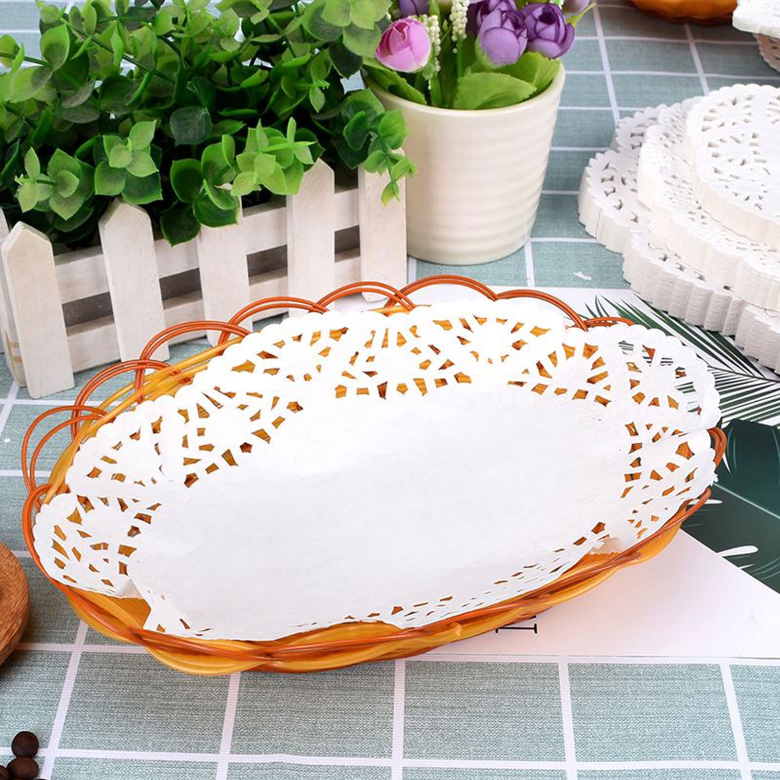 Tim&Lin White Lace Paper Doilies - 7x10 Inch Oval Round Disposable Placemats - 100 Pack for Wedding, Birthday Party, Cake & Dessert Display, Table Setting Decoration - Perfect for Tea Parties, Buffets, and Elegant Dining Events