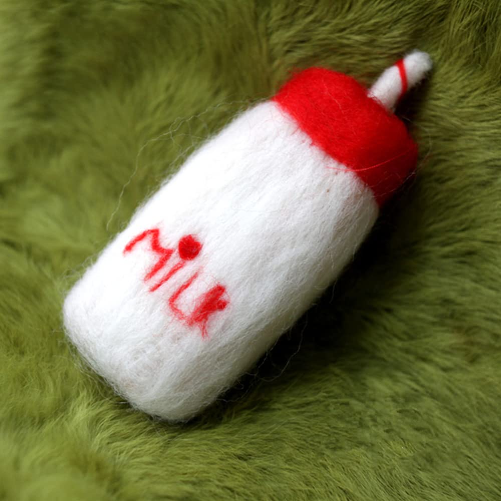 Handmade Wool Milk Cookie Photography Props for Newborn Babies - 2PCS Set | Cute Mini Baby Photo Shoot Accessories for Newborn Photography & First Birthday Decor