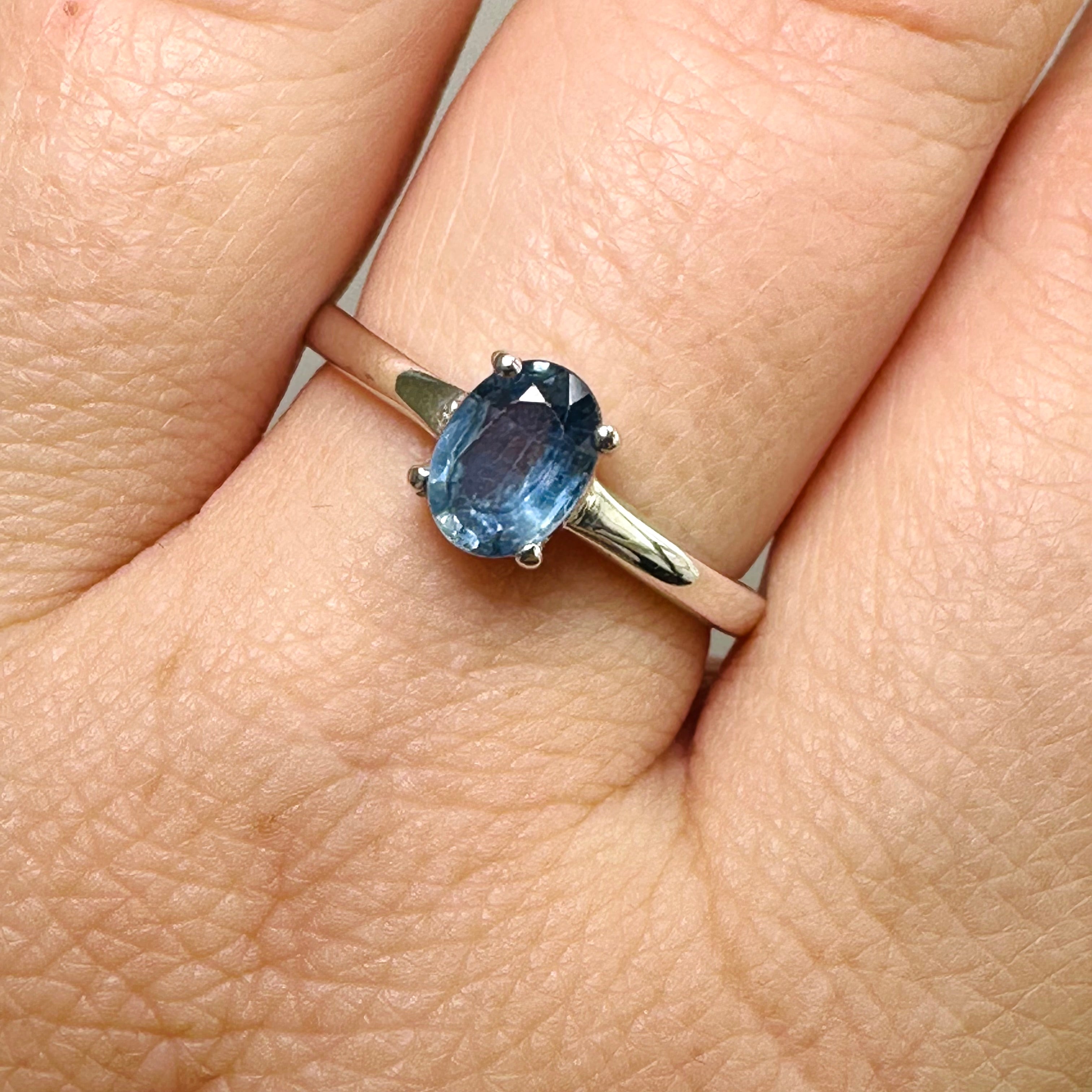 Elegant Sapphire Oval Faceted Ring - Size 8 (PRGJ812) - Perfect for Engagement, Anniversary & Special Occasions
