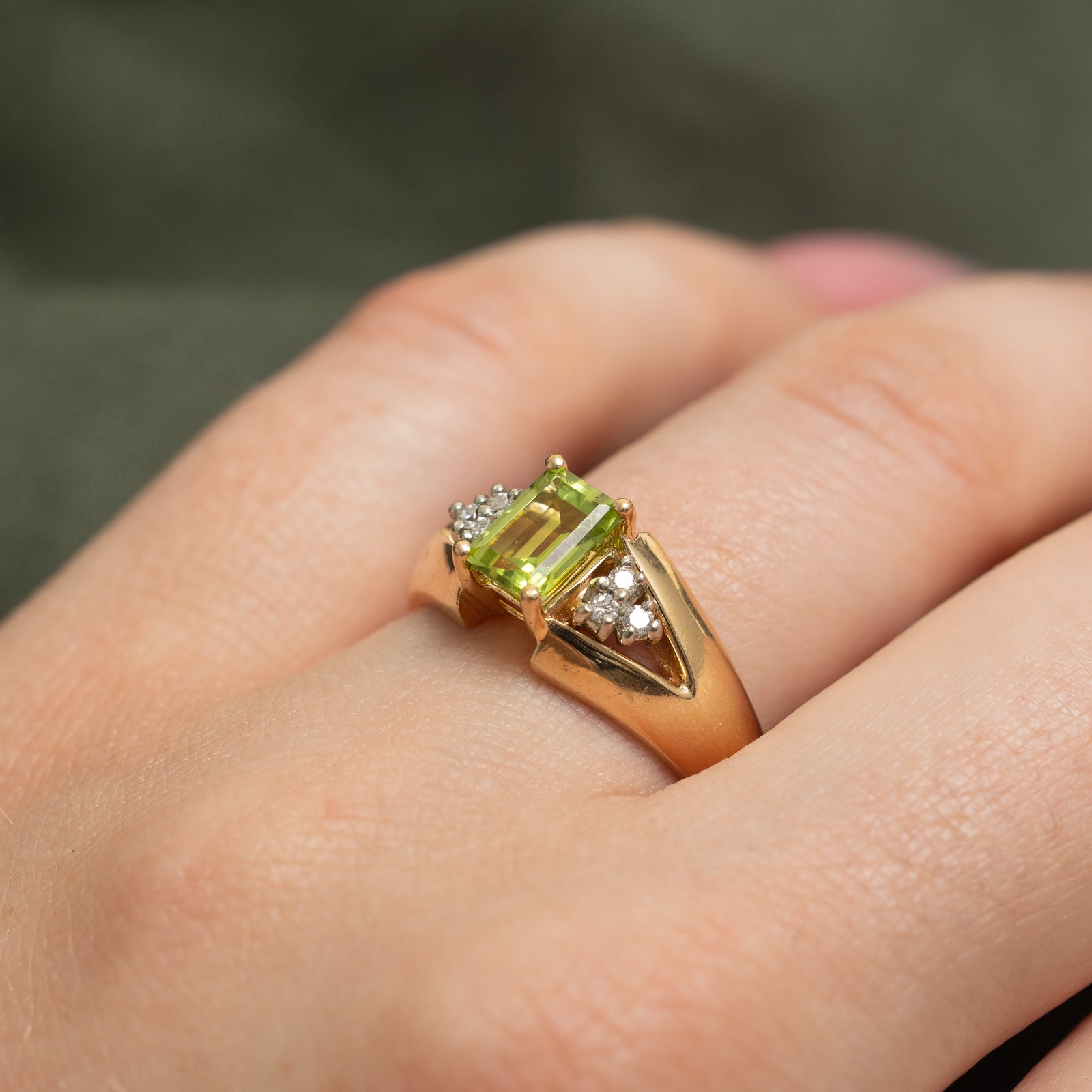Peridot & Diamond Tapered Ring - 0.95ct Genuine Peridot & 0.06ctw Diamond Ring - Size 8.25 - Elegant Birthstone Jewelry for Women - Perfect for Weddings, Anniversaries & Special Occasions