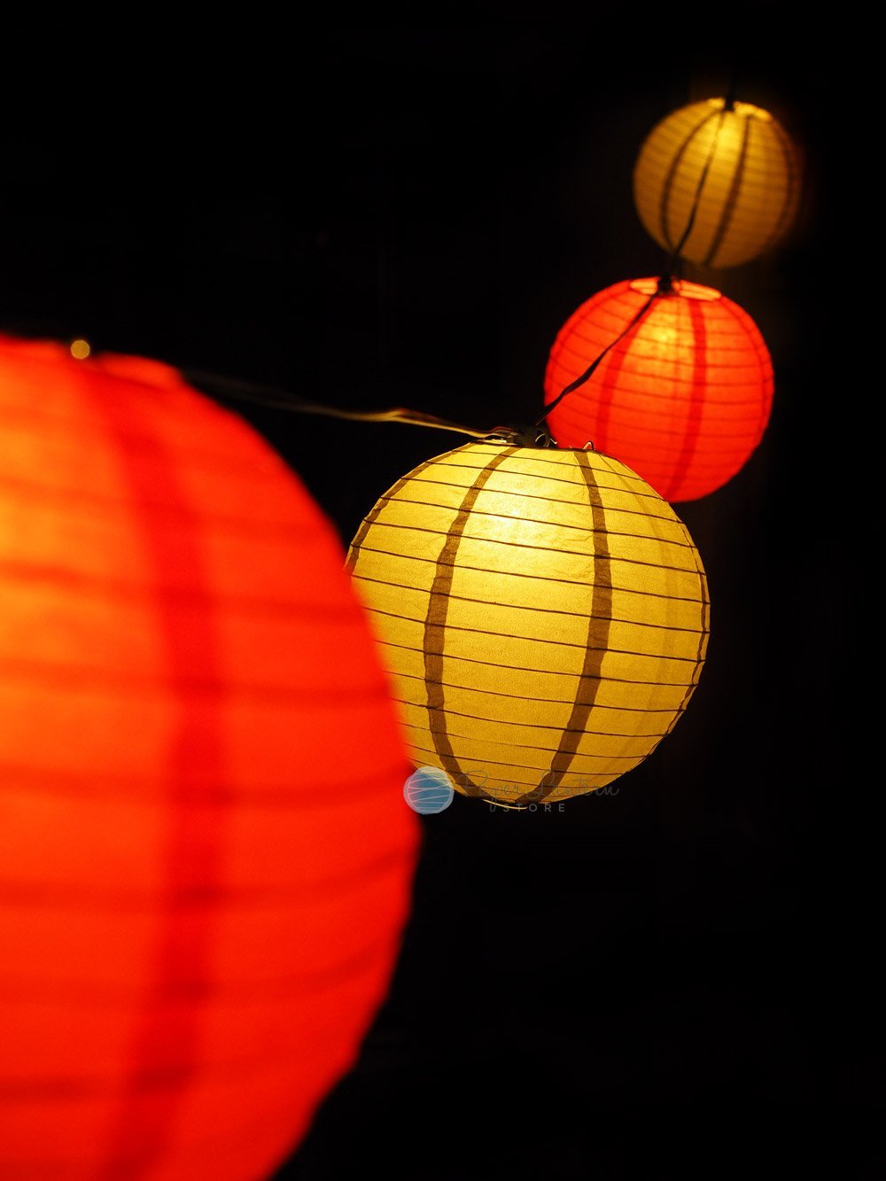 16 Inch Christmas Holiday Red and Gold Paper Lantern String Lights - 21 FT Expandable Decor with White Cord for Indoor/Outdoor Party, Wedding, Garden & Festive Decorations