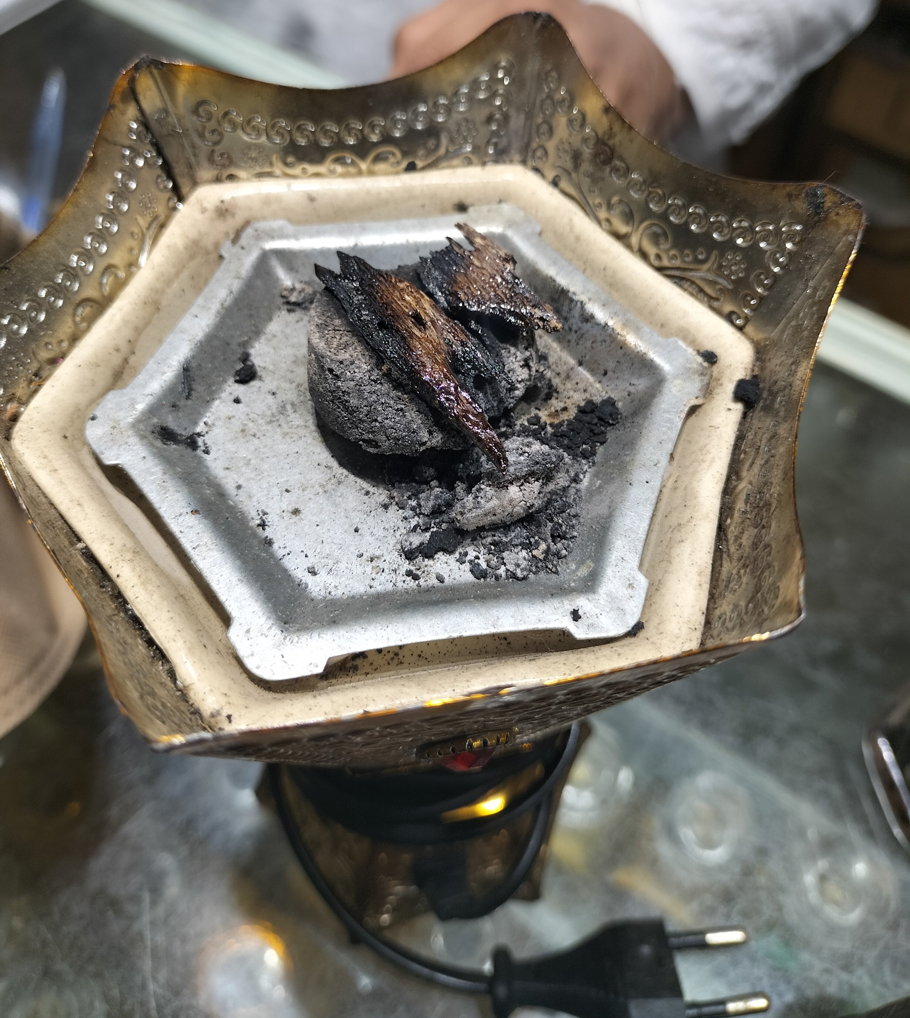 Premium Grade A+++ Wild Agarwood Chips - 100% Natural Aloeswood Incense from Quang Nam, Vietnam (500g) | Luxury Aromatherapy, Meditation & Spiritual Ceremonies