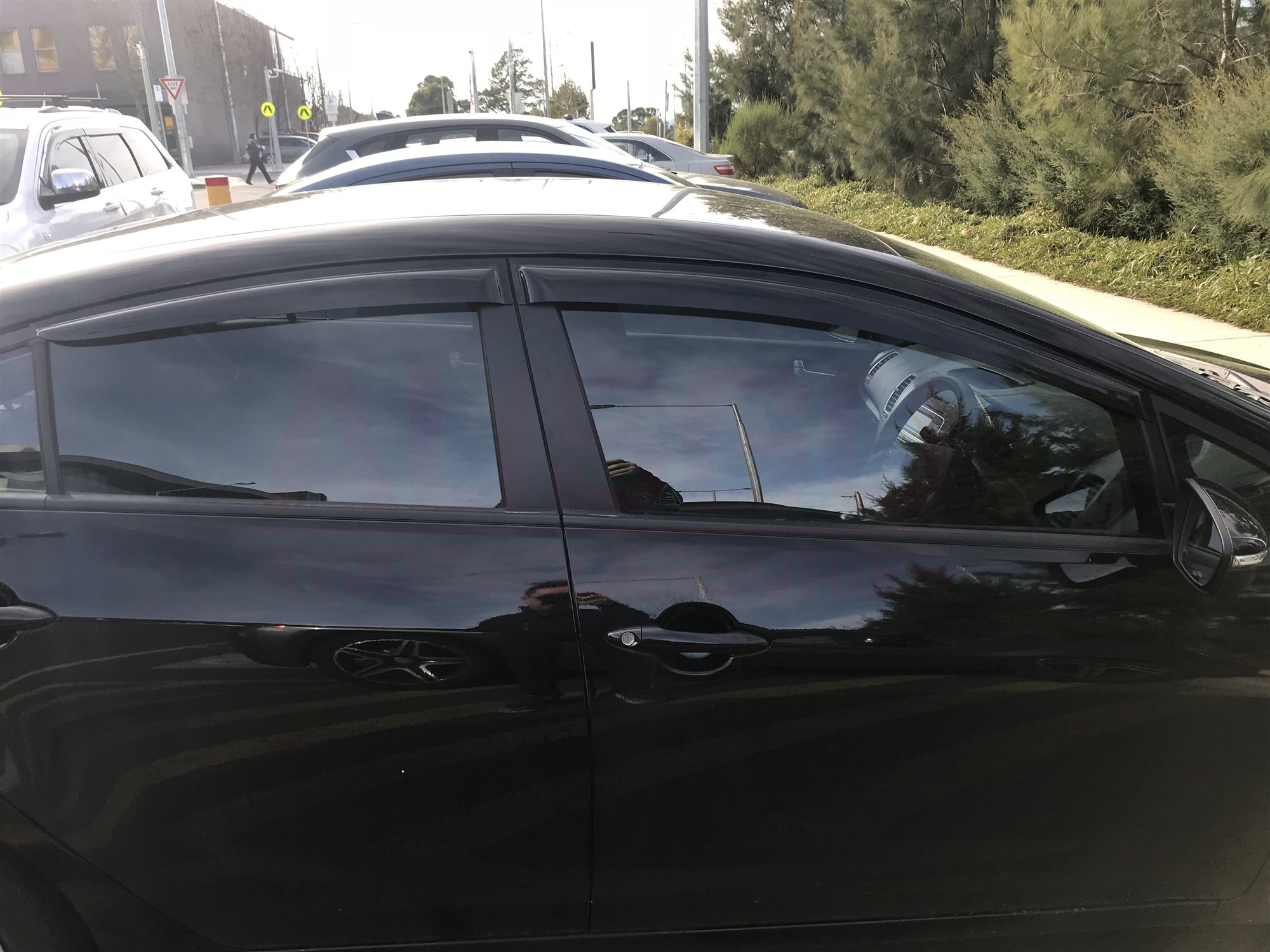 2013-2018 KIA Cerato YD Sedan Weather Shields - Car Window Rain Guards & Wind Deflectors for All-Weather Protection & Style Enhancement