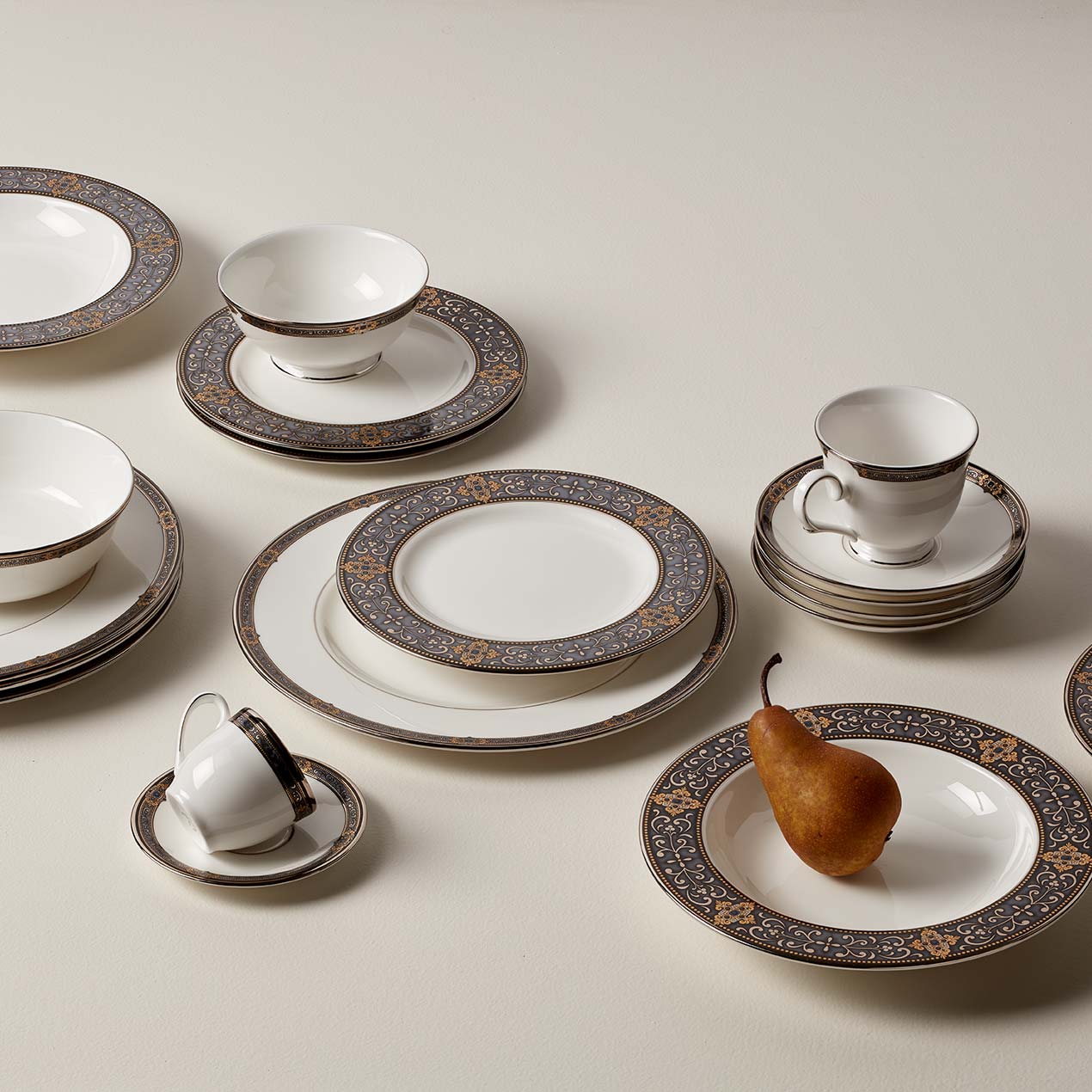Vintage Jewel 5-Piece Dinnerware Set - Elegant Tableware for Fine Dining, Dinner Parties & Special Occasions