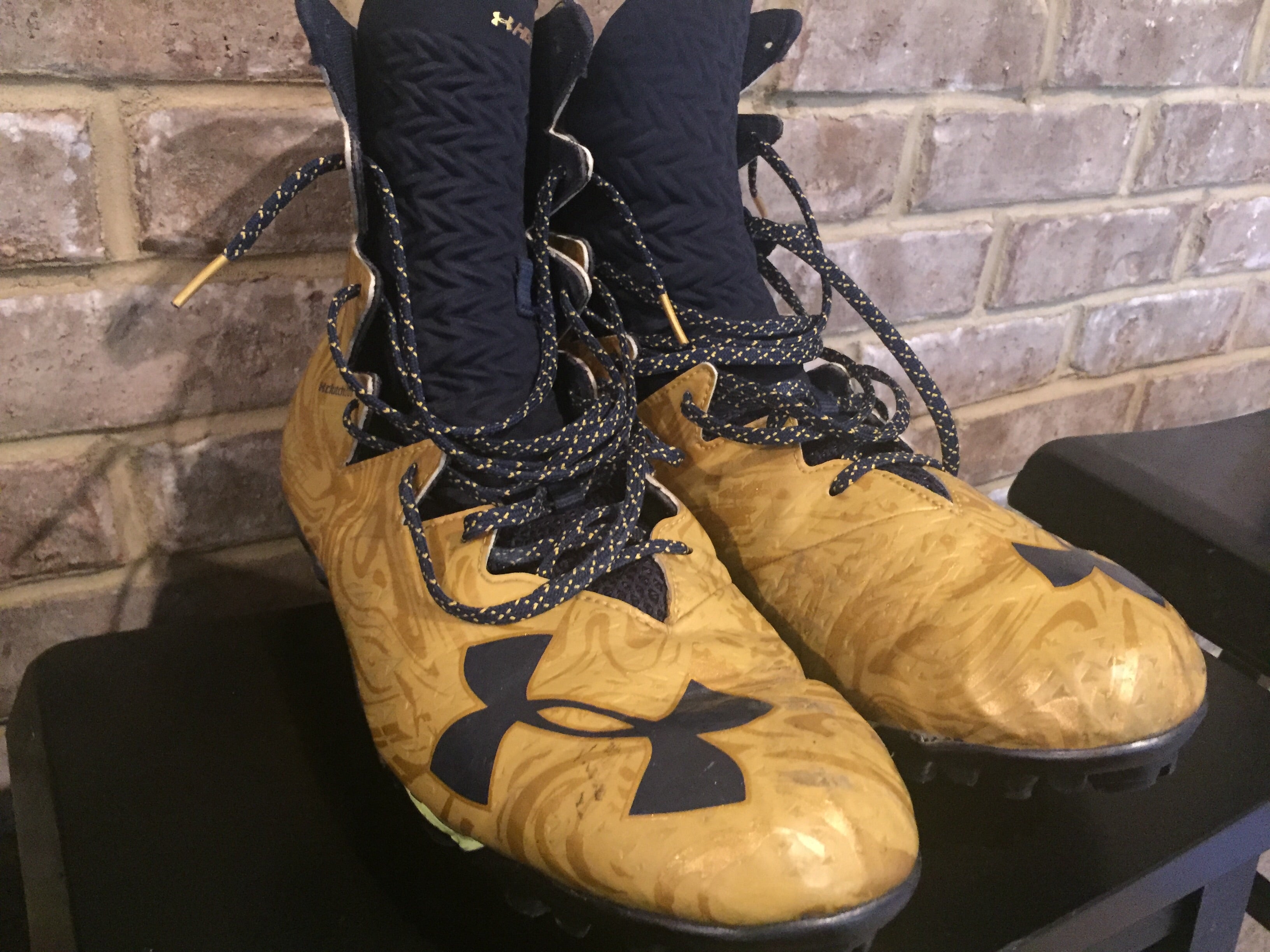 Authentic Jerry Tillery 2017 Notre Dame Game Used Under Armour Cleats #99 - Perfect for Football Collectors, Sports Memorabilia & Fan Display