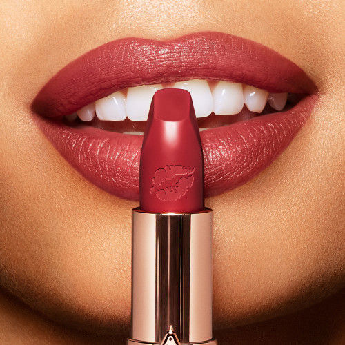 Charlotte Tilbury Hot Lips 2 Matte Lipstick - Long Lasting, Hydrating Lip Color with Vitamin E | Perfect for Date Night, Parties & Everyday Wear