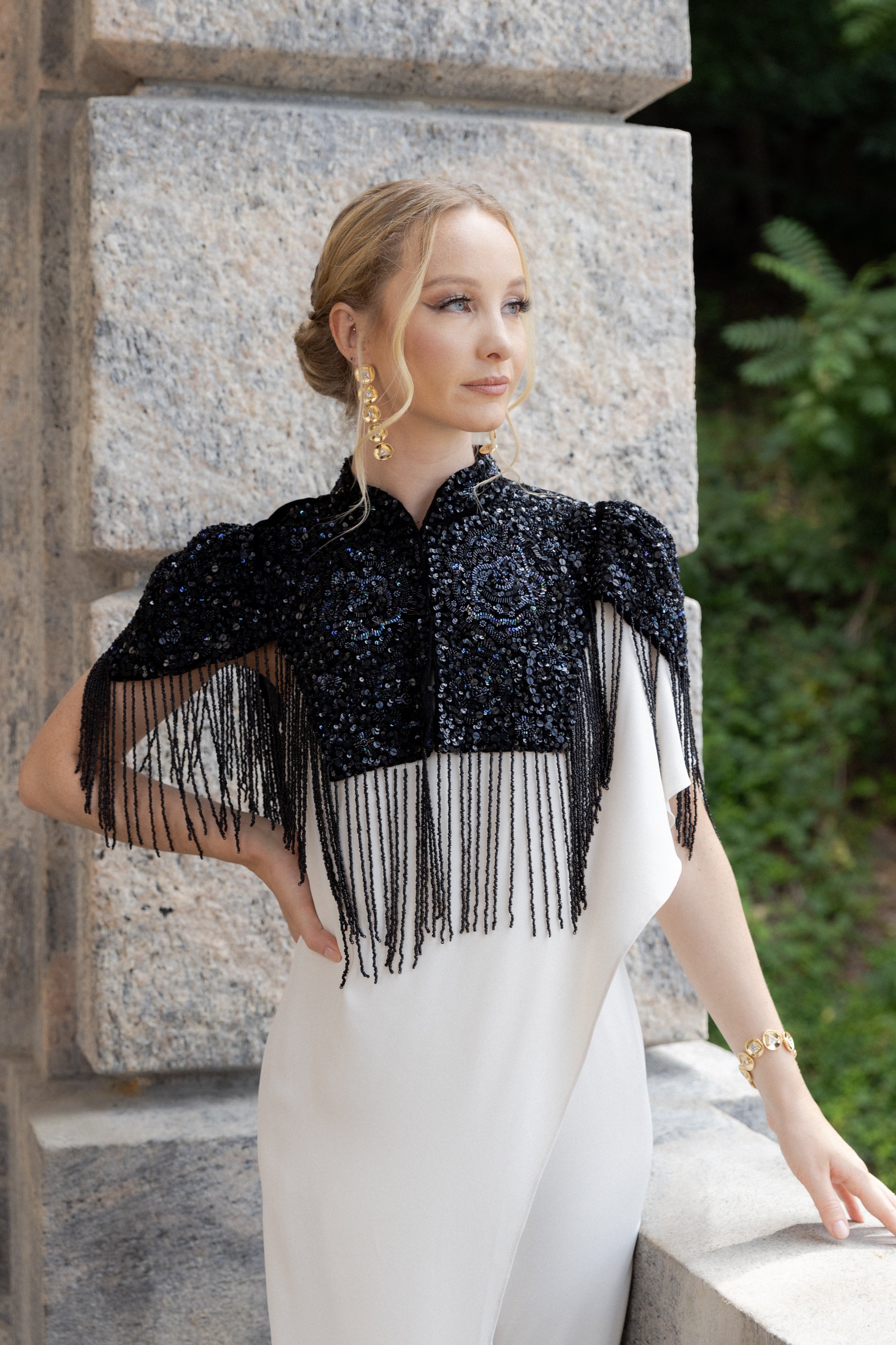 Elegant Velvet Floral Fringe Capelet Shawl - Women's Vintage Boho Shoulder Wrap for Weddings, Parties & Evening Events