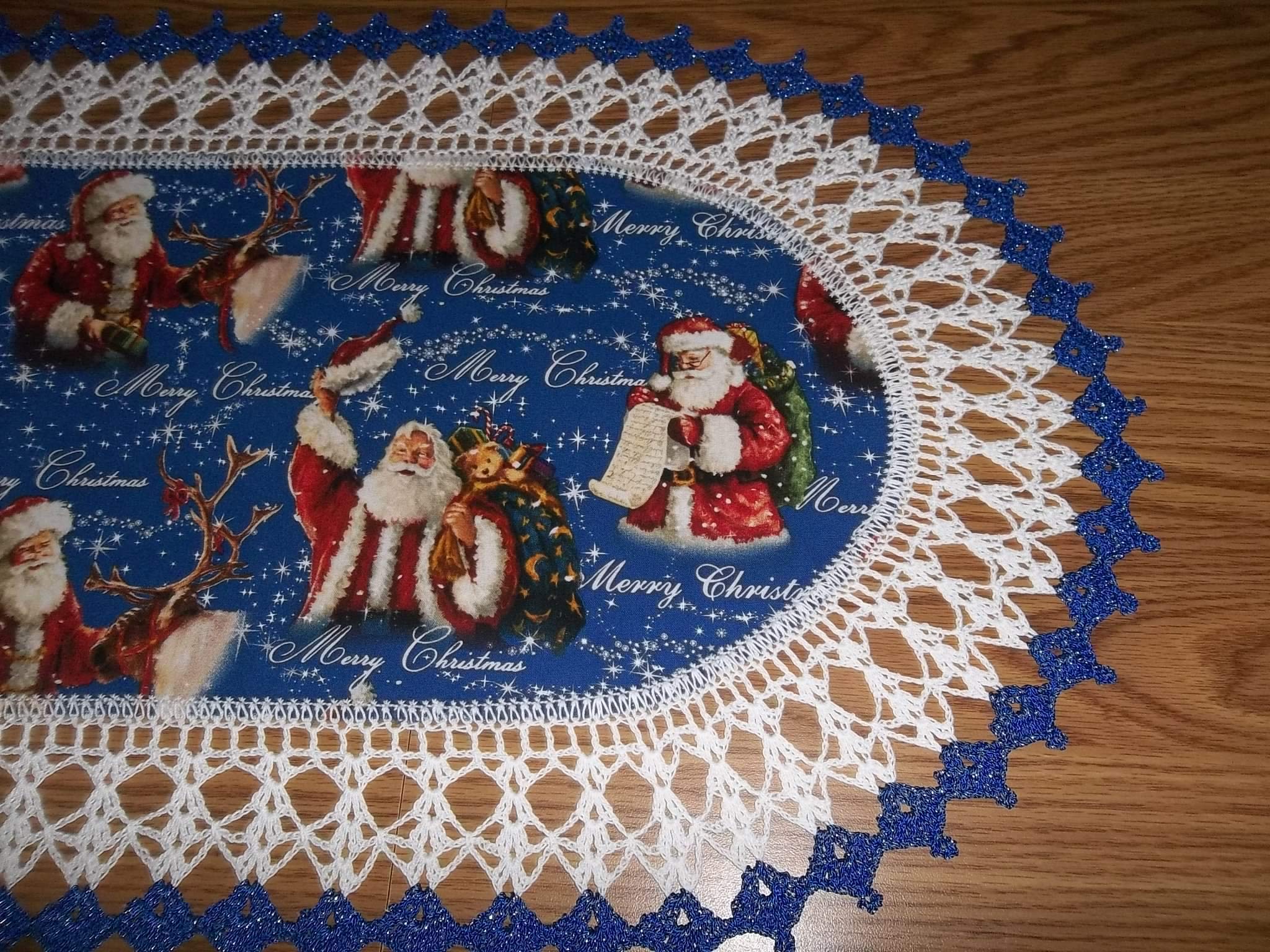 Handmade Crocheted Santa Christmas Table Runner - Elegant Oval Lace Table Topper for Holiday Decorations, Centerpiece & Festive Gift (Perfect for Dining Tables, Fireplace Mantels & Christmas Party Decor)