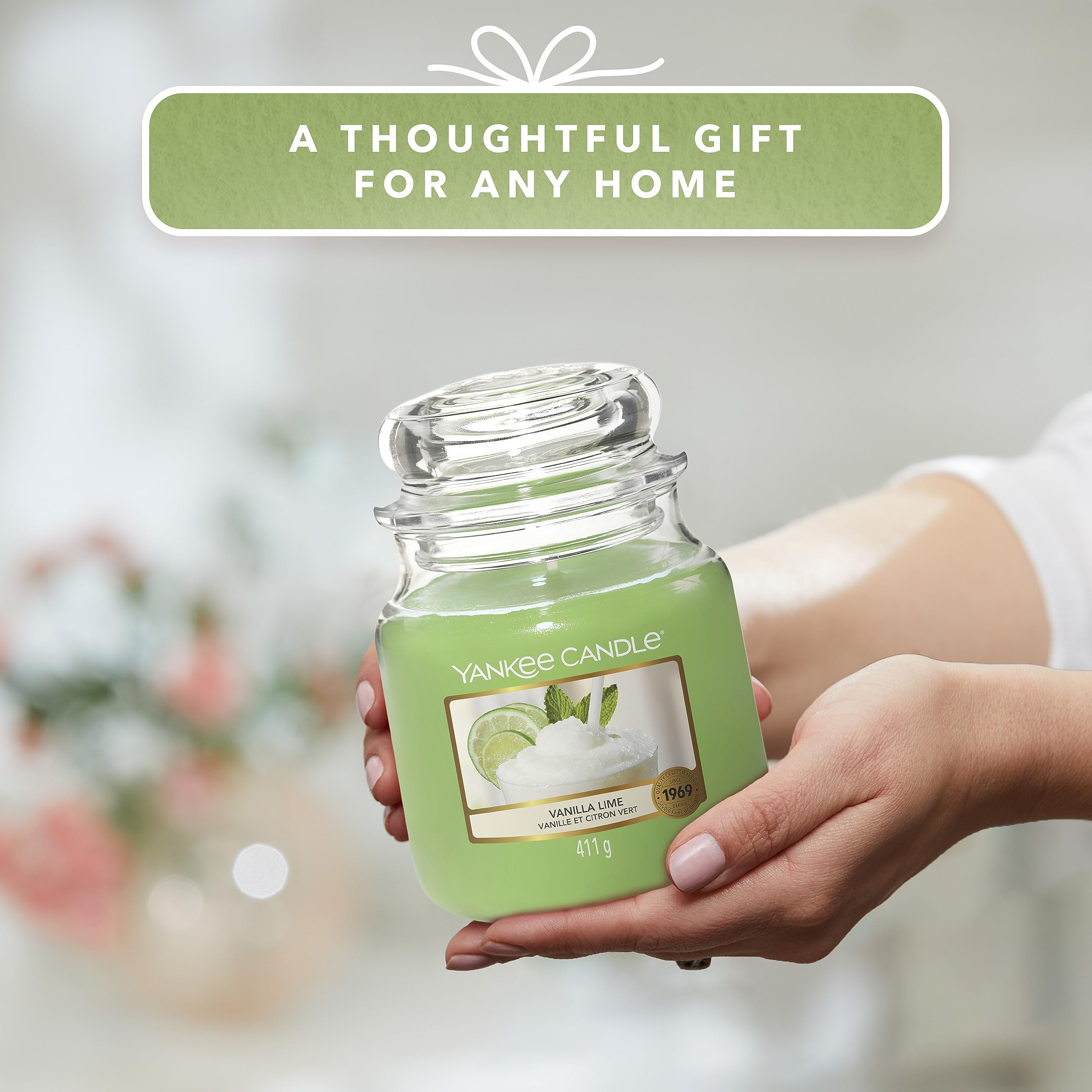 Yankee Candle Jar - Vanilla Lime Scented Candle, Long-Lasting Fragrance for Home, Office & Relaxation | Perfect for Aromatherapy, Gifts & Cozy Ambiance