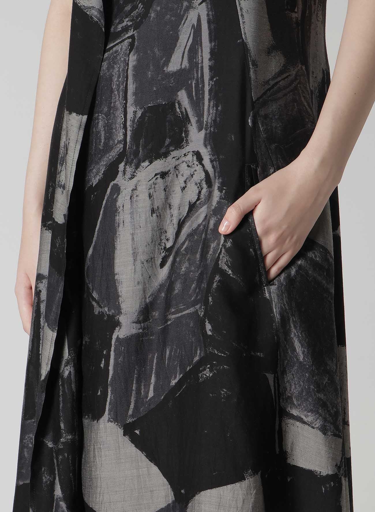 Stylish CU/DUNGAREE Twill Painted City Print Handkerchief Hem Dress - Perfect for Casual Outings, Date Nights & Summer Fashion