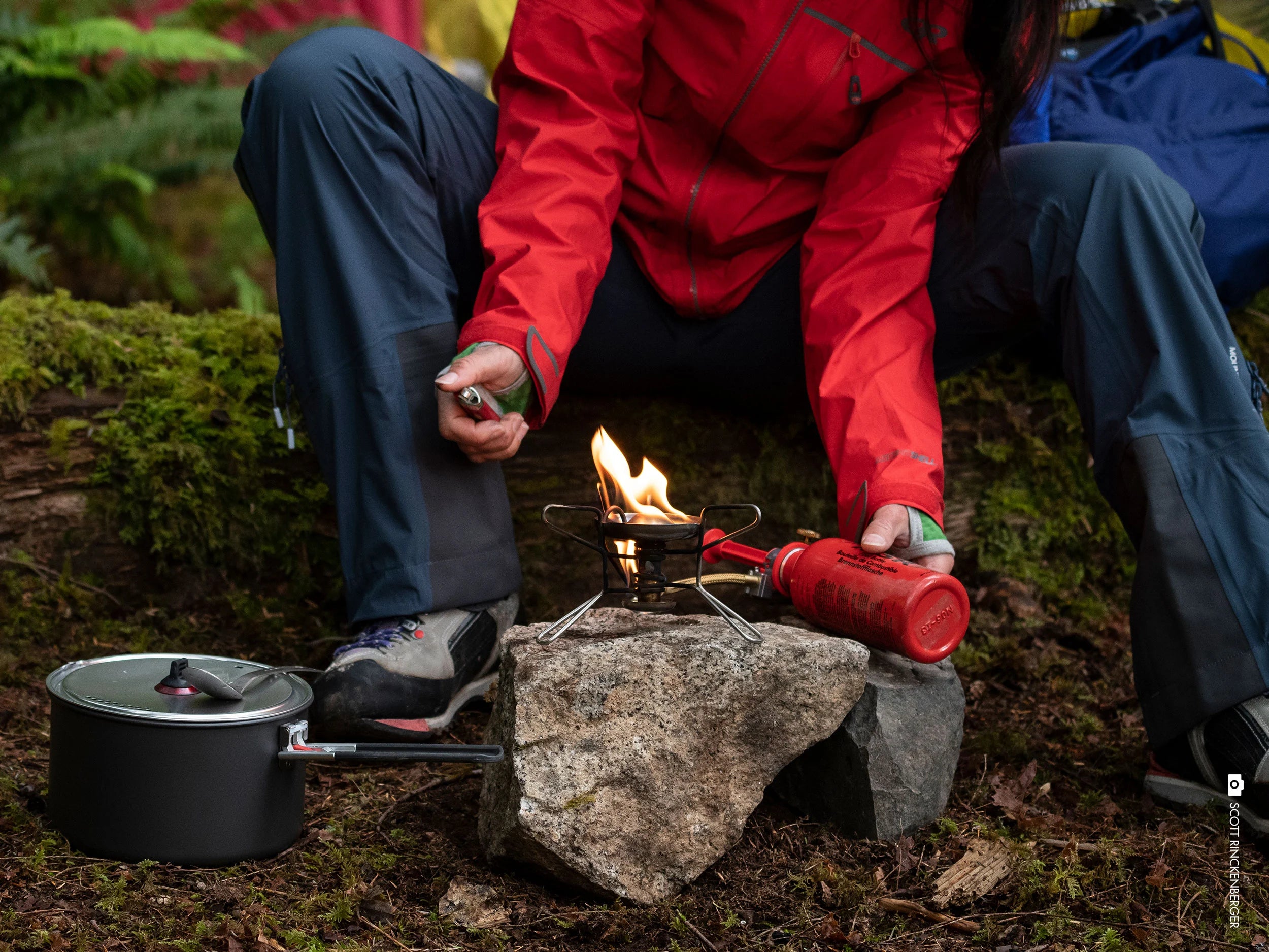 MSR WhisperLite Universal Backpacking Stove - Lightweight Camping Stove for Hiking, Mountaineering & Outdoor Adventures - Perfect for Backpackers & Survival Gear