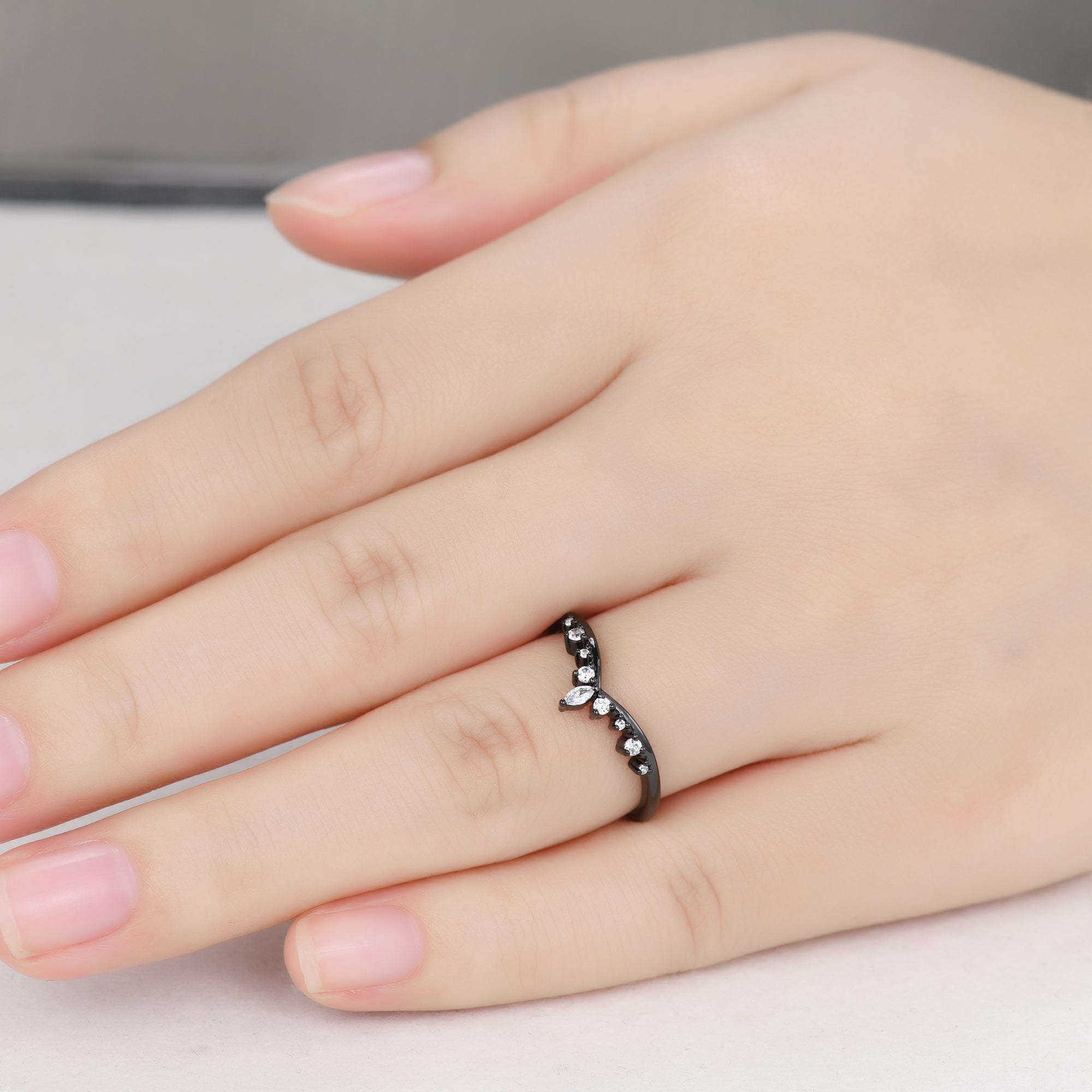 Exquisite Marquise Diamond Black Gold Wedding Ring - Elegant V Chevron Band for Women | Perfect for Engagement, Anniversary & Bridal Jewelry Gifts