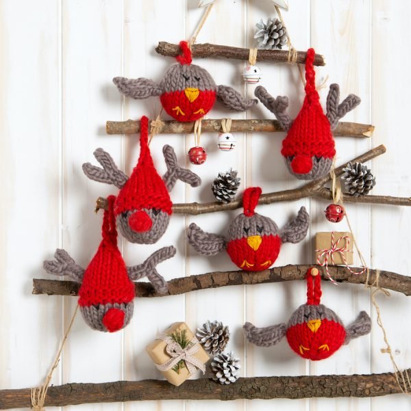 Reindeer and Robin Christmas Baubles Knitting Kit - DIY Holiday Ornaments for Tree Decorations & Festive Home Crafts