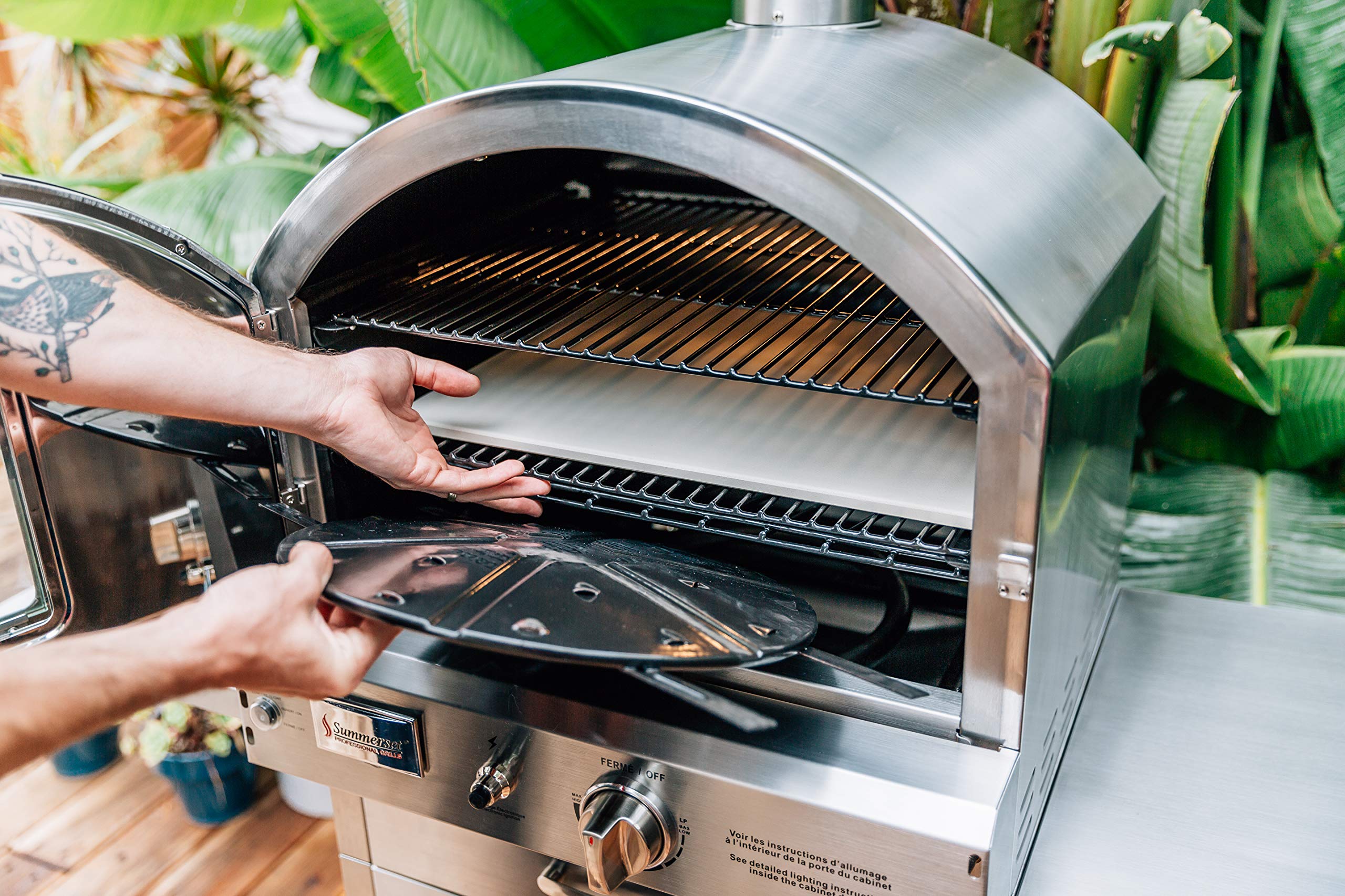 Summerset SS-OVFS-LP Freestanding Propane Gas Outdoor Pizza Oven - Portable Backyard Pizza Maker for Patio, Garden & Camping - Perfect for Wood-Fired Style Pizzas, Bread & Roasting