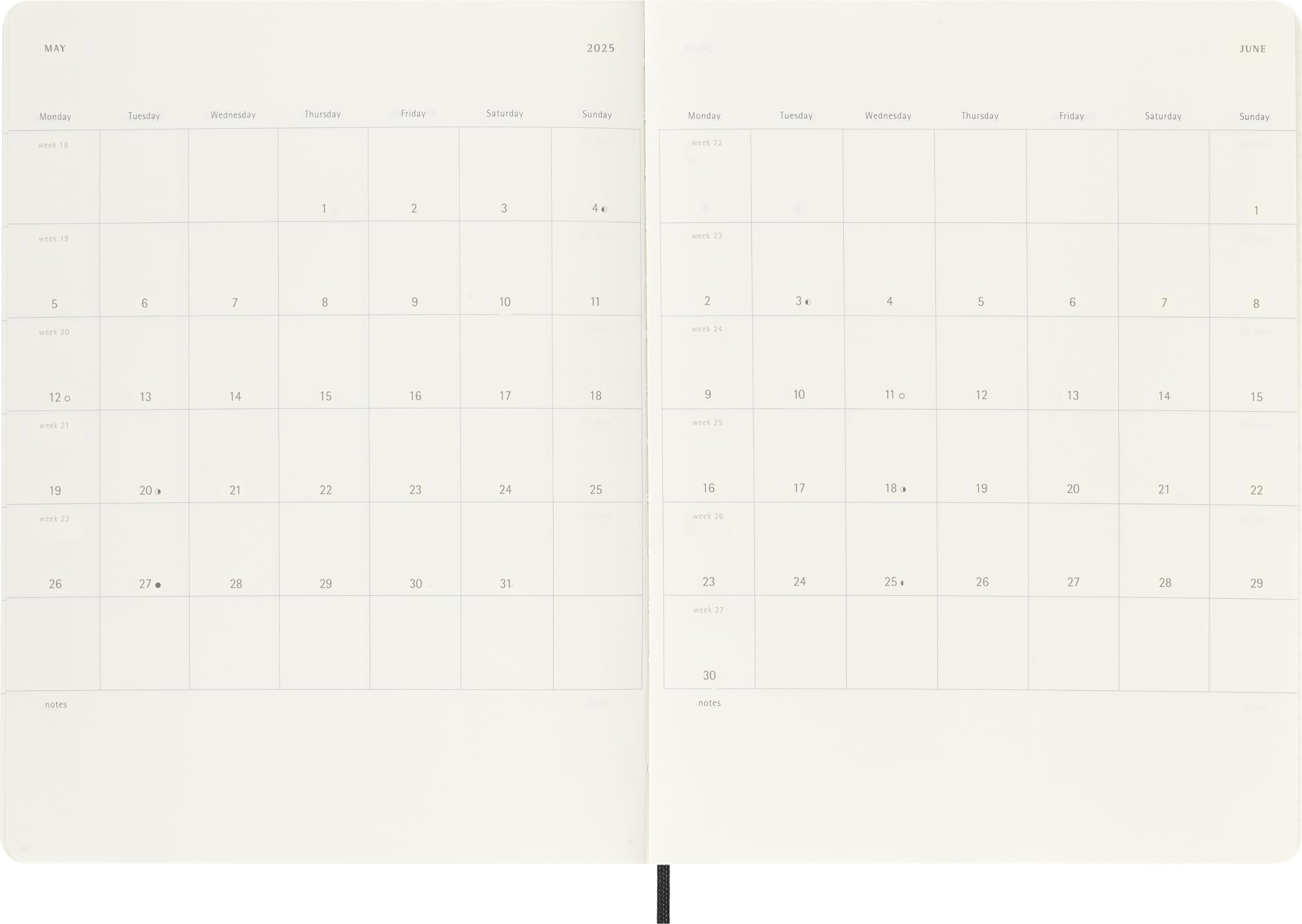 Moleskine 2024-2025 Weekly Planner - 18 Month Calendar with Notes Section, Soft Cover & Elastic Closure, Extra Large 19x25cm, Black - Perfect for Work, School & Personal Organization