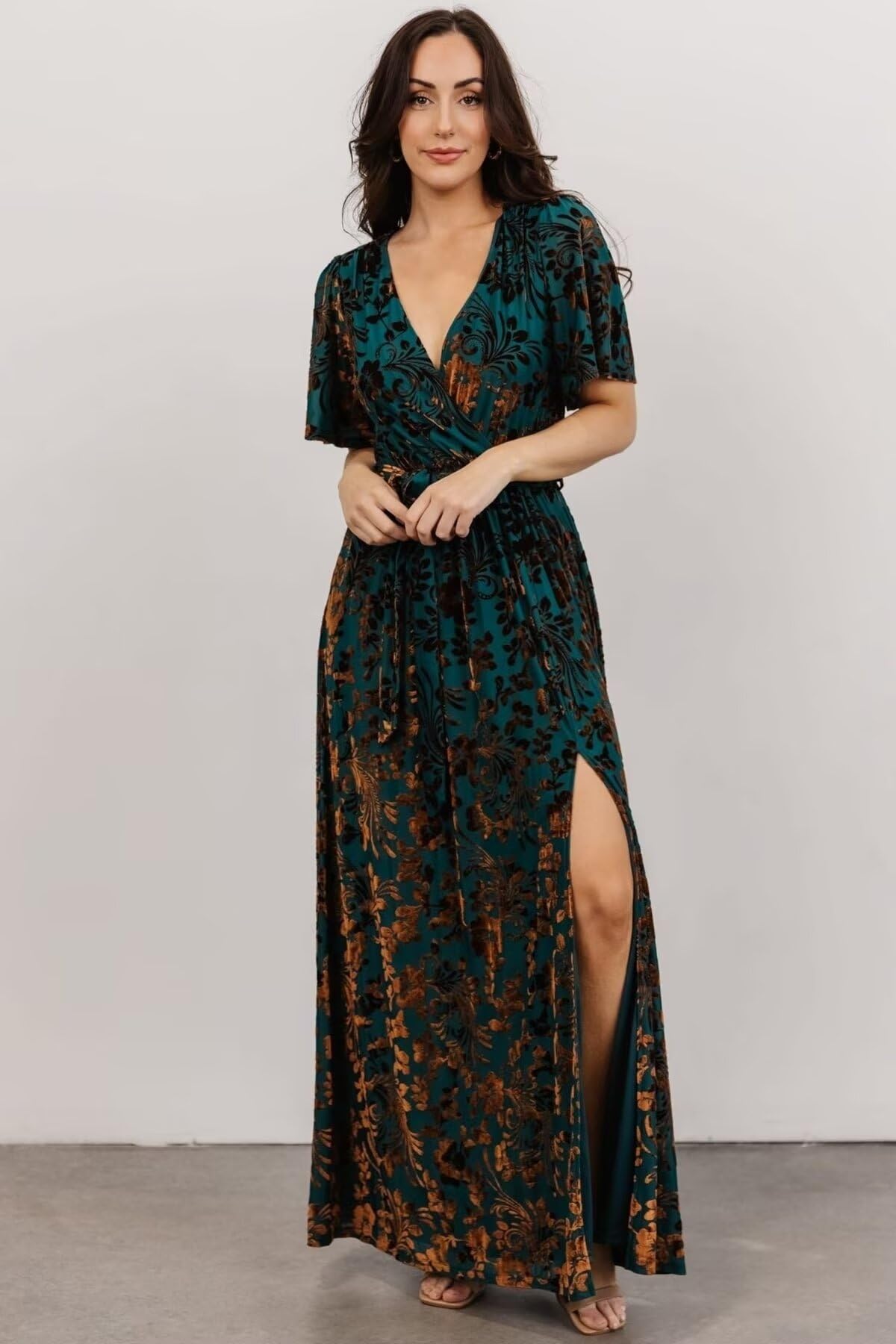 Basgute Women's Velvet Maxi Dress - Floral Wedding Guest Dress with Short Sleeves & V-Neck, Elegant Slit Formal Gown for Cocktail Parties, Evening Events & Special Occasions