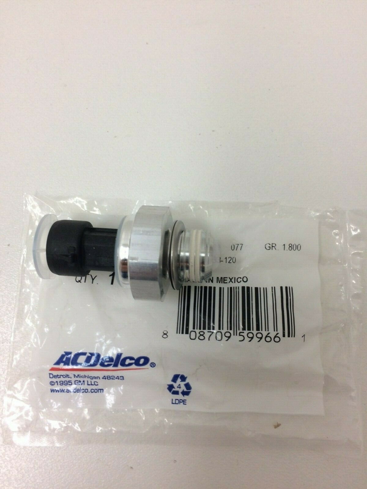 Genuine VZ VE WL WM V8 Engine Oil Level Switch for Holden Commodore & Statesman - Perfect for Engine Maintenance & Performance Upgrades