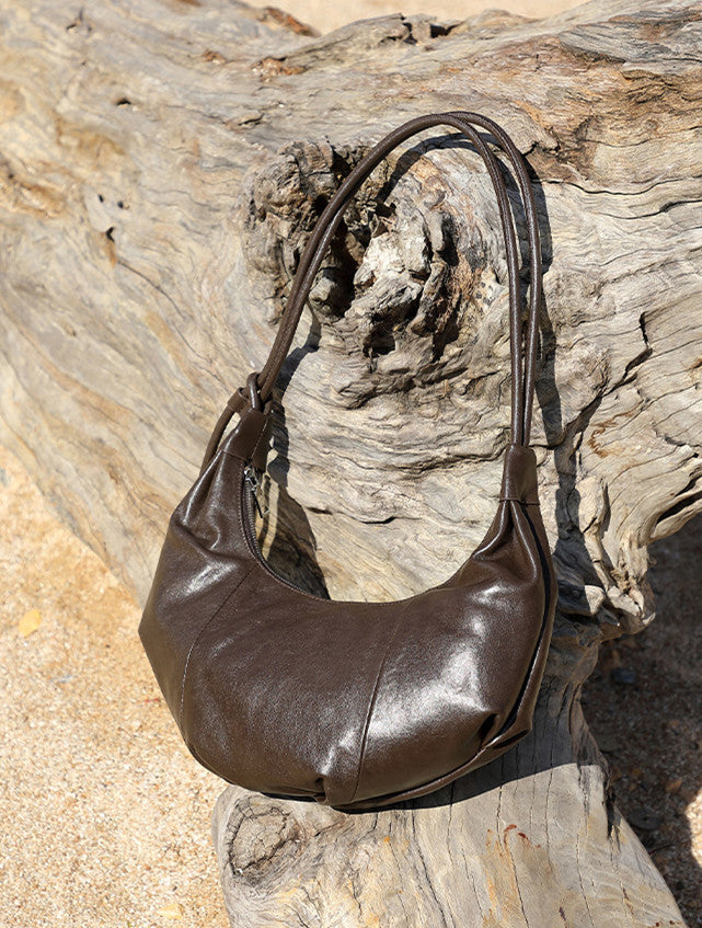 Stylish Women's Curved Shoulder Bag - Fashionable Crossbody Purse for Daily Use, Work & Travel | Trendy Handbag for Outfits & Accessories