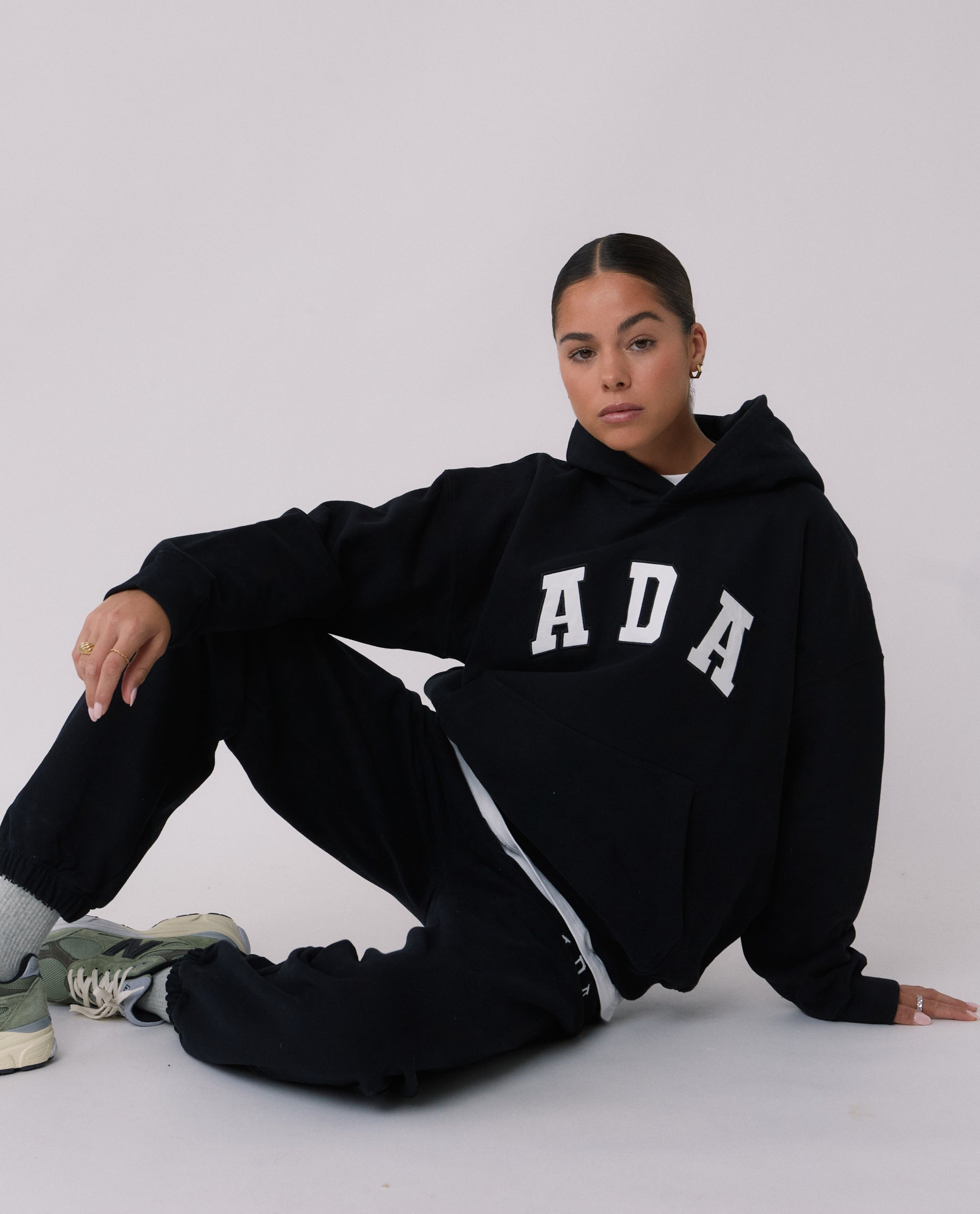 ADA Oversized Hoodie for Women & Men - Black | Cozy & Stylish Pullover Sweatshirt for Casual Wear, Street Fashion & Loungewear