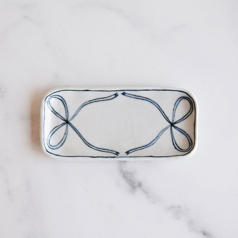 Hand Painted Ceramic Bow Tray - Elegant Serving Dish for Appetizers, Jewelry Display & Home Decor | Perfect for Parties, Weddings & Gift Giving