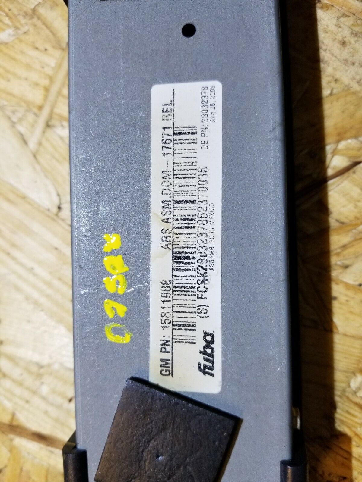 2005-2009 Cadillac SRX Rear Right Passenger Side Antenna Booster Module OEM Replacement - Improve Radio & GPS Signal for Enhanced Driving Experience
