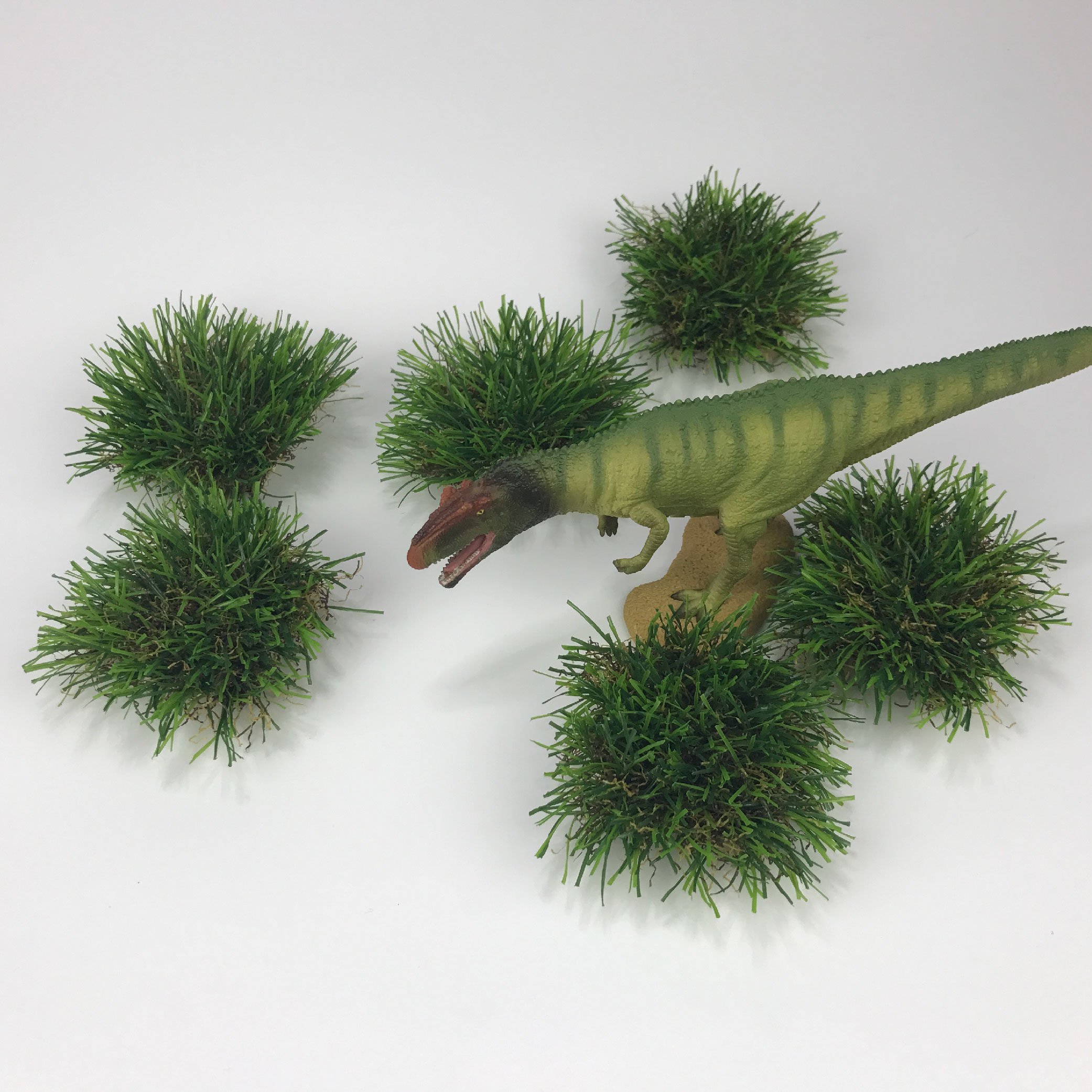 Mini Plastic Landscape Scenery Artificial Grass Tufts - 10 Clusters Fake Pine Needle Grass for DIY Model Train Scenery, Wargaming Terrain & Home Decoration | Realistic Miniature Plants for Dioramas, Fairy Gardens & Tabletop Displays