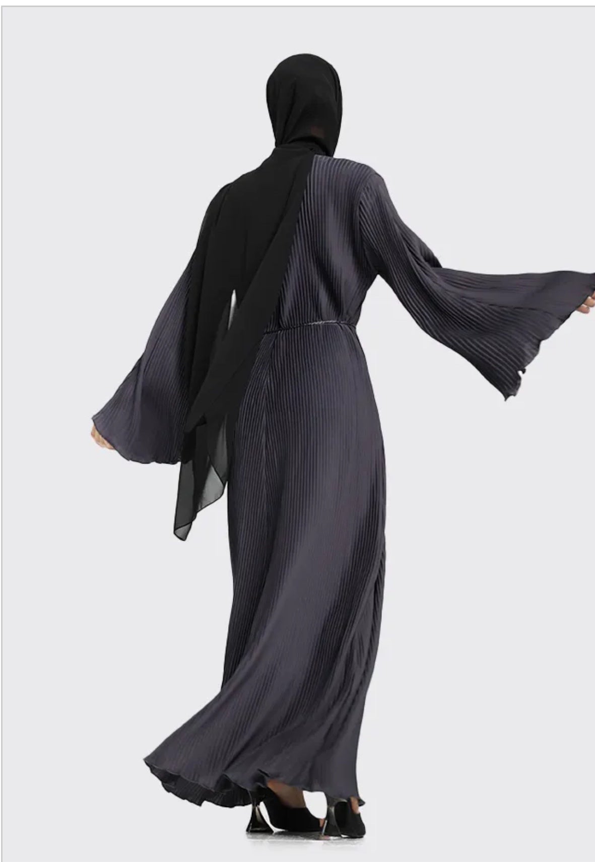 Elegant Grey Pleated Abaya with Adjustable Rope Belt - Modest Islamic Dress for Women, Perfect for Prayer, Eid Celebrations and Special Occasions