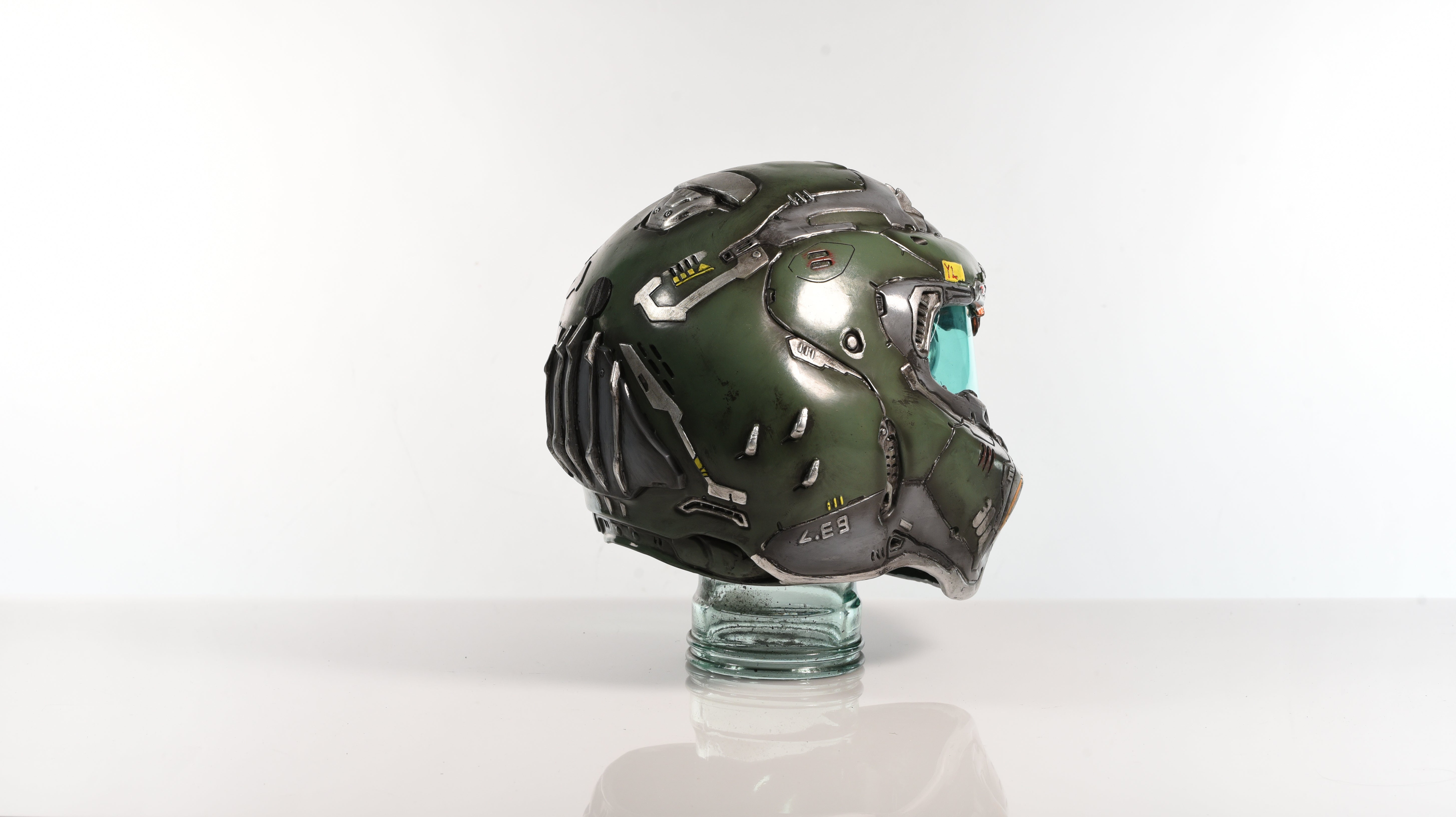 Scary Doomed Helmet - Halloween Fake Costume Prop for Cosplay, Horror Parties & Theatrical Performances
