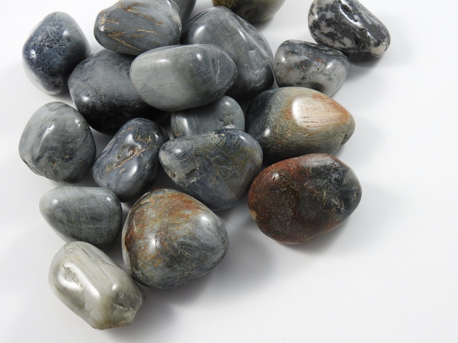 Natural Cat's Eye Quartz Rough Stones - 3 lb Bulk for Jewelry Making, Healing Crystals & Decor | Perfect for DIY Crafts, Meditation & Home Decoration