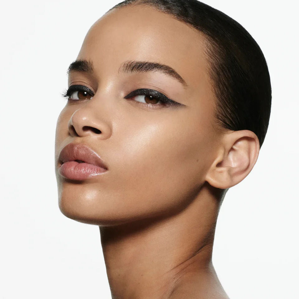 Victoria Beckham Beauty Eye Wardrobe - Luxury Eyeshadow Palette for Smoky & Natural Looks | Perfect for Day to Night Makeup & Special Occasions