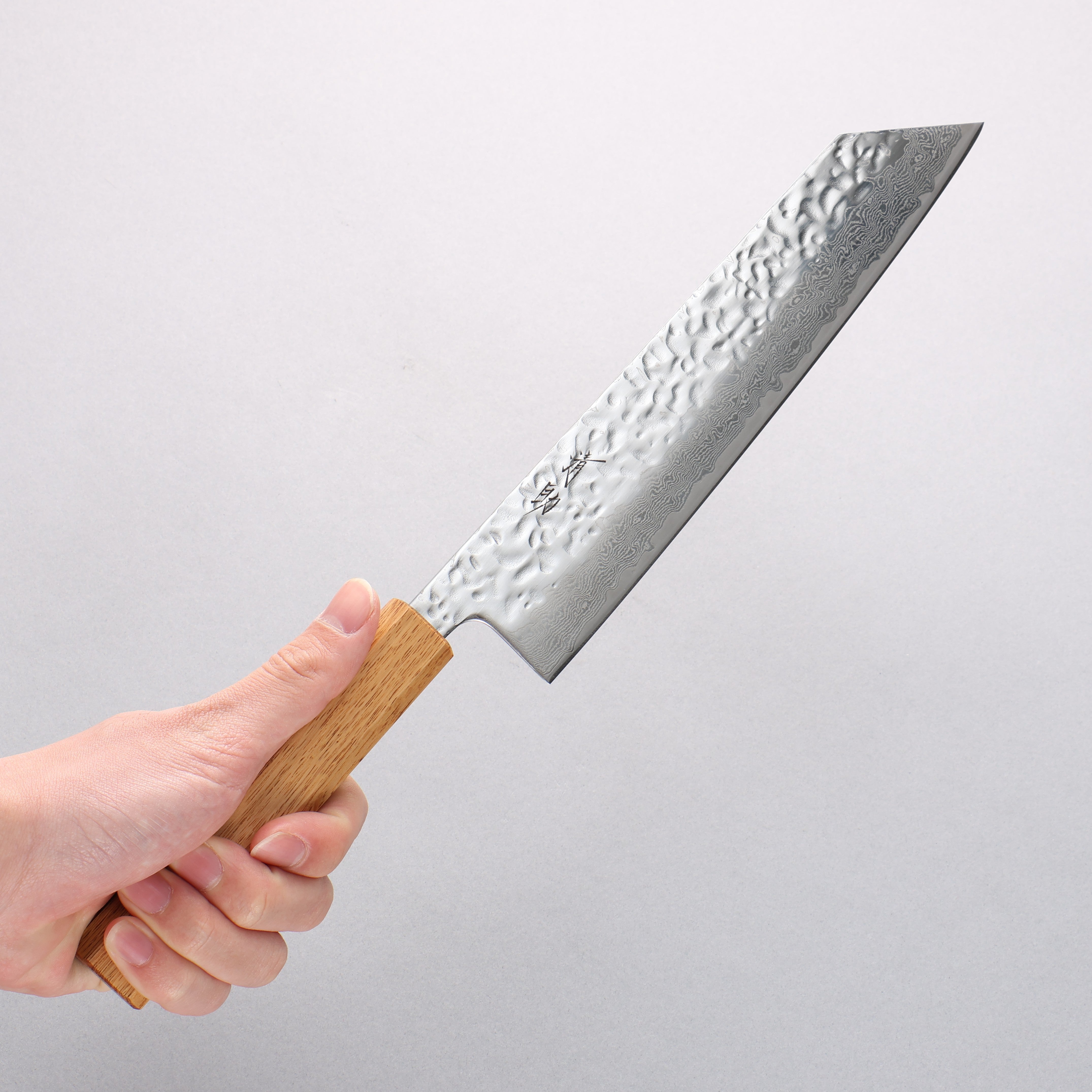 Premium AUS10 Hammered Damascus Kiritsuke Knife 210mm - Japanese Oak Handle - Professional Chef's Knife for Sushi, Sashimi & Precision Cutting