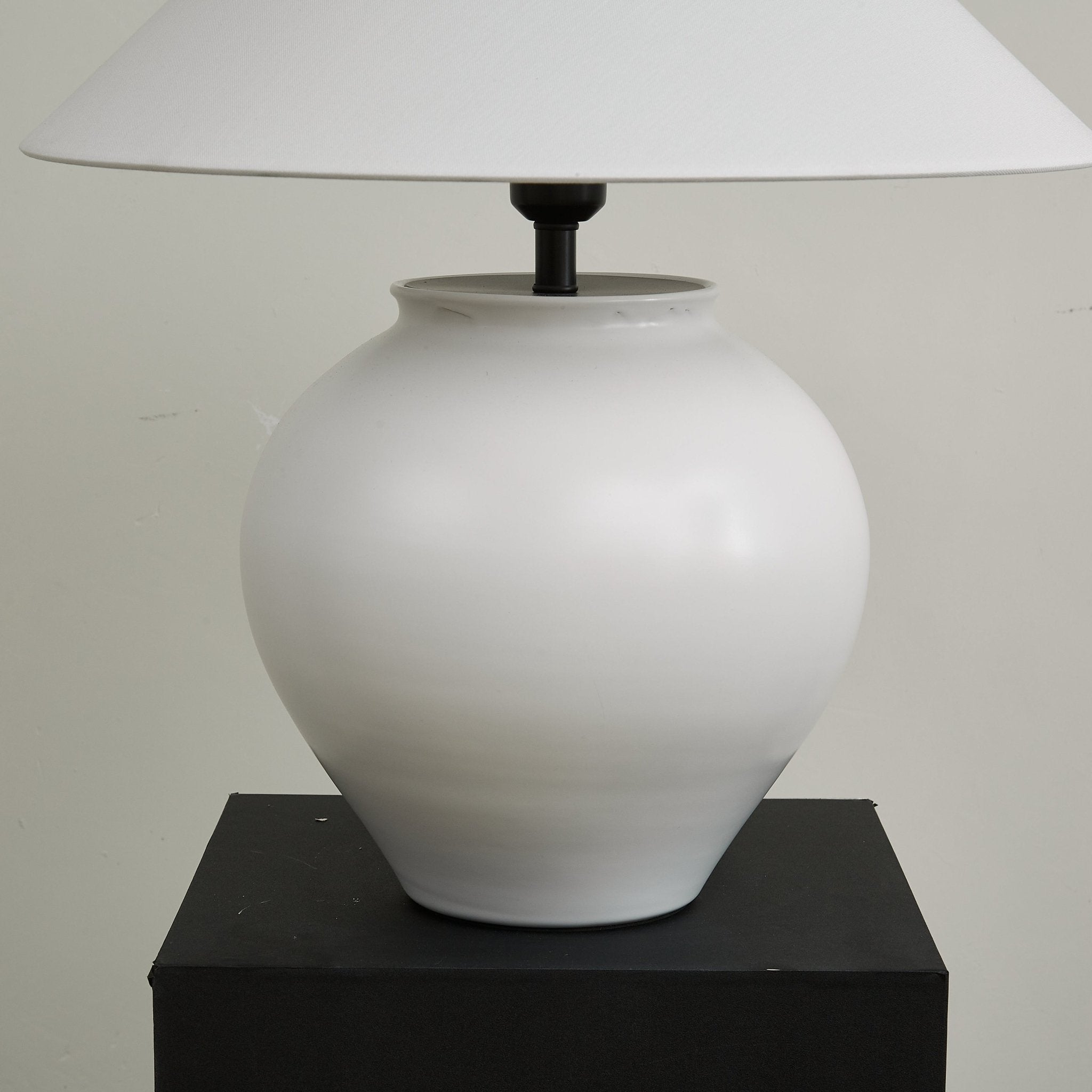 Luma Ceramic Table Lamp - Modern Home Decor, Bedside & Living Room Lighting for Cozy Ambience
