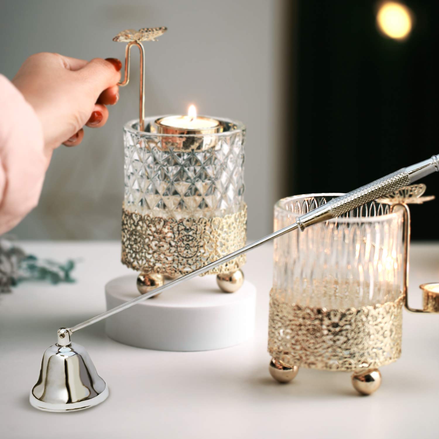 Premium Metal Candle Snuffer with Long Handle - Safe & Elegant Candle Extinguisher for Scented, Aromatherapy, Jar & Nest Flame Candles - Perfect for Home Decor, Spa Relaxation & Romantic Dinners (Silver)