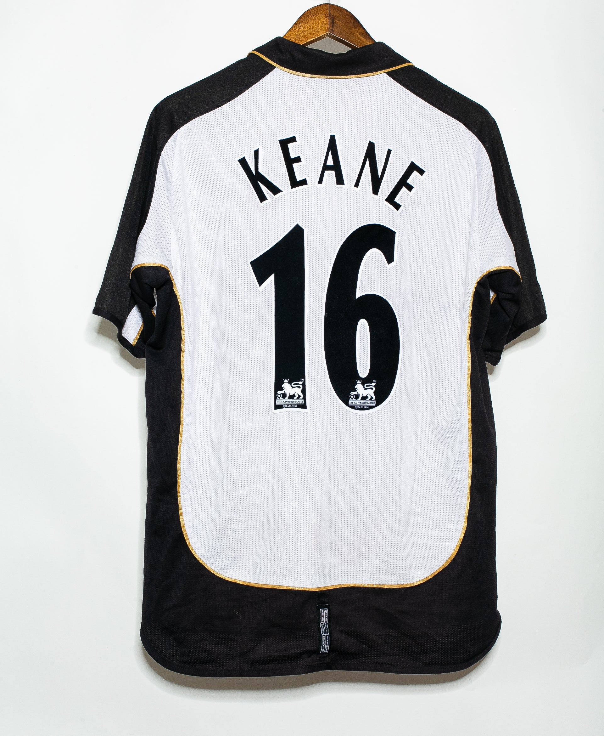 2001 Manchester United Away Jersey #16 Roy Keane (Size L) - Vintage Soccer Shirt for Fans, Collectors & Retro Football Enthusiasts | Perfect for Matches, Gifts & Memorabilia Display