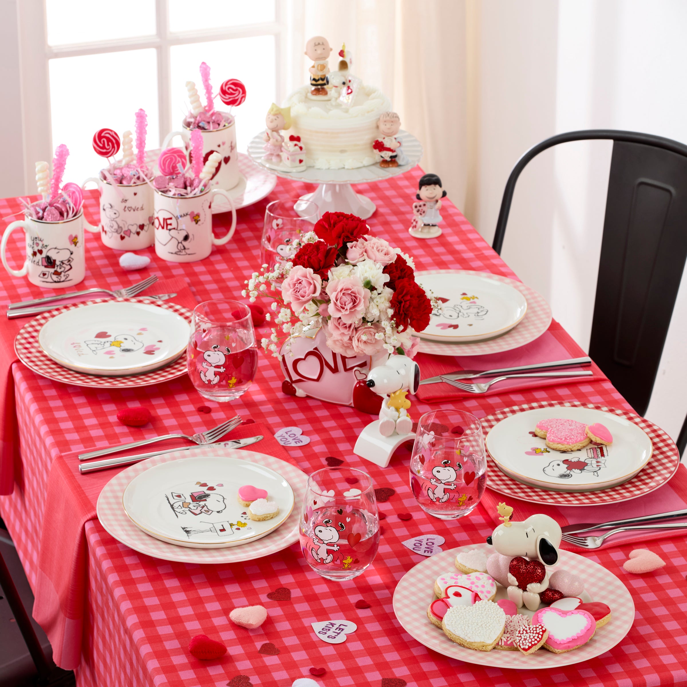 Snoopy Valentine's Day Dinner Plates Set of 4 - Cute Peanuts Themed Tableware for Romantic Dinners, Anniversaries & Couples Date Nights