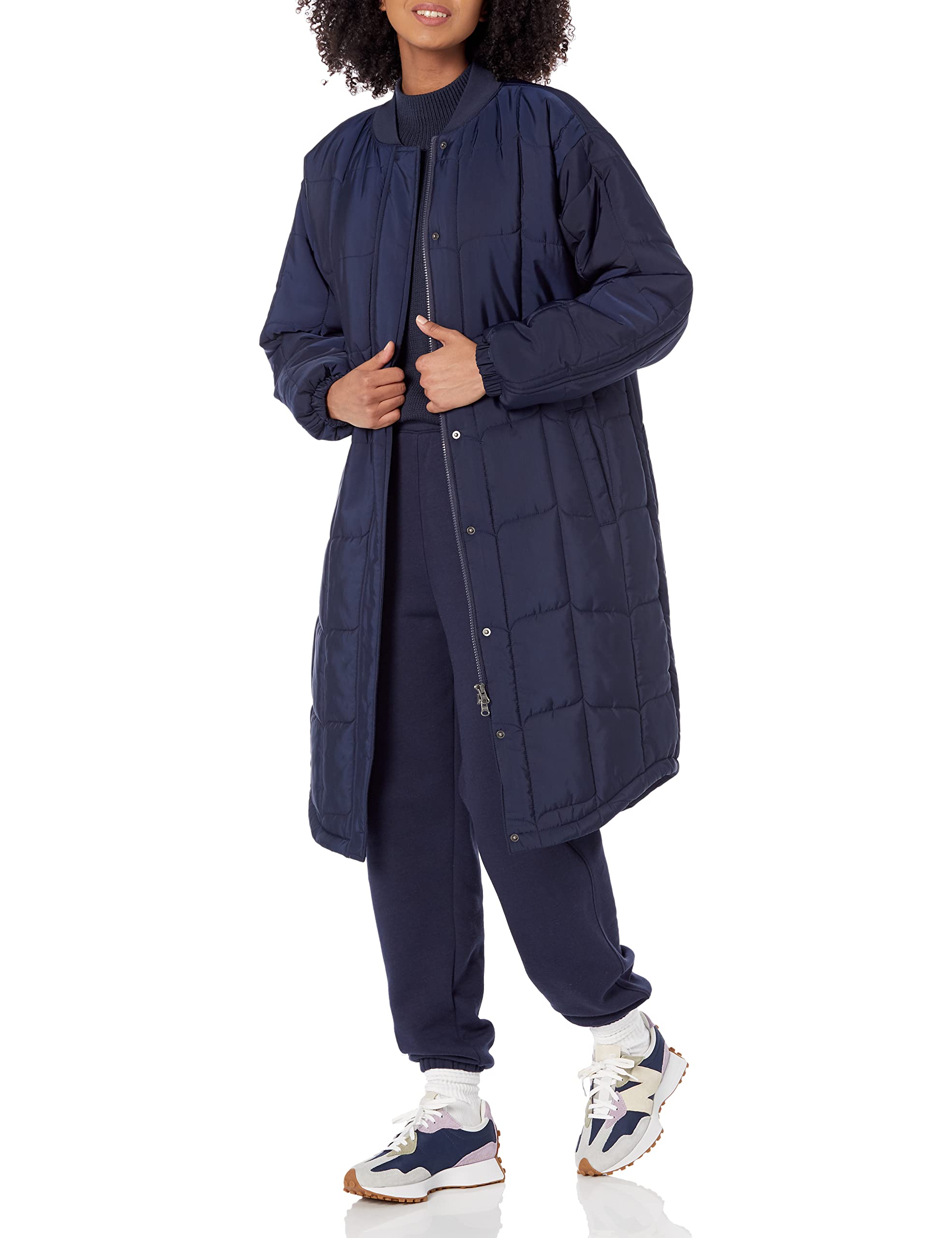Amazon Essentials Women's Oversized Quilted Coat - Plus Size Winter Jacket with Warm Filling | Water-Resistant Outerwear for Cold Weather, Commuting & Outdoor Activities