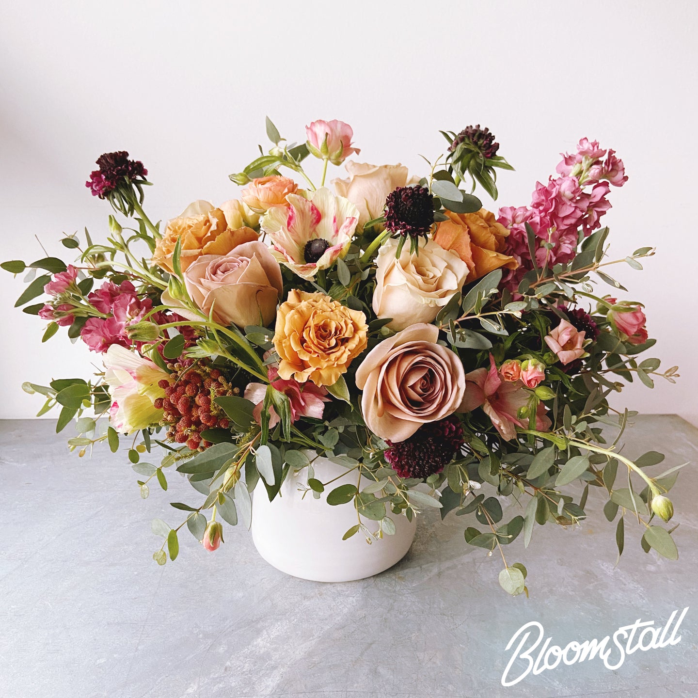 Relaxed Arrangement Grand - Comfortable Home Decor for Living Room, Bedroom & Office | Perfect for Relaxation & Stress Relief