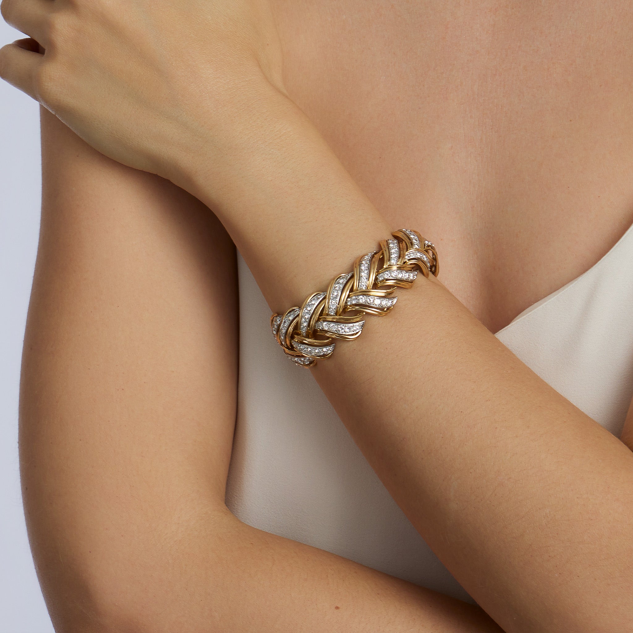 André Vassort 14K Gold Diamond Bracelet for Women - Elegant Luxury Jewelry Gift for Anniversary, Birthday & Special Occasions