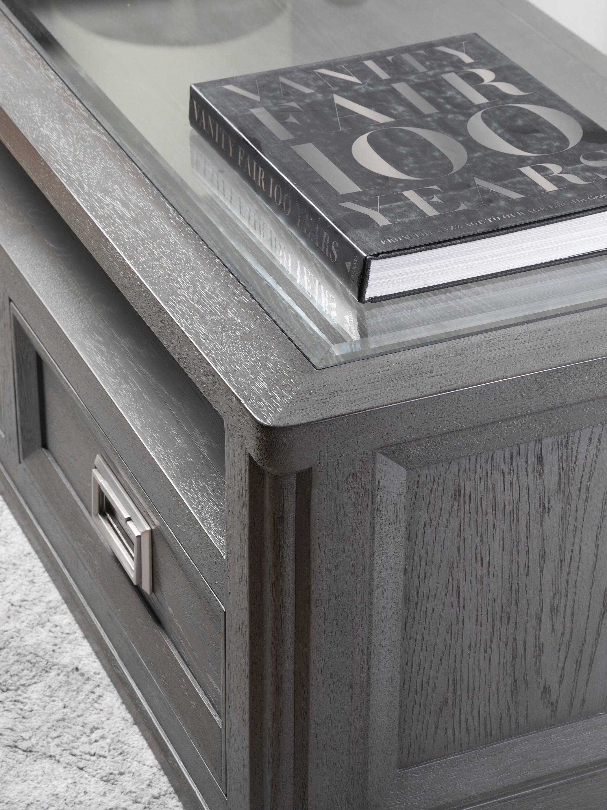 Modern Gray Rectangular Cocktail Table - Stylish Living Room Furniture for Small Spaces & Home Decor