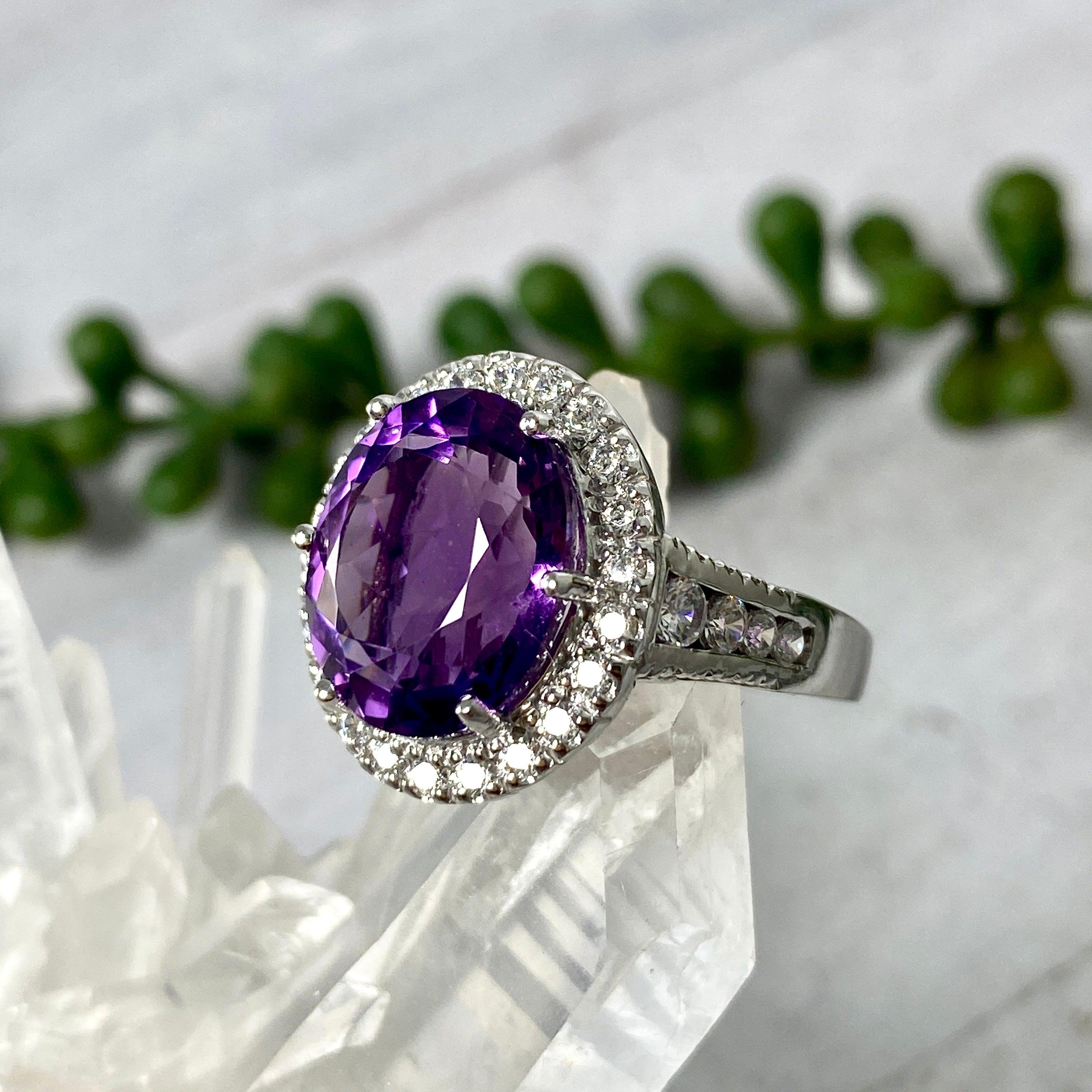Amethyst Oval Cut Ring with CZ Accent - Size 8 - Sterling Silver Jewelry - Elegant Purple Gemstone Ring for Women - Perfect for Weddings, Anniversaries & Special Occasions