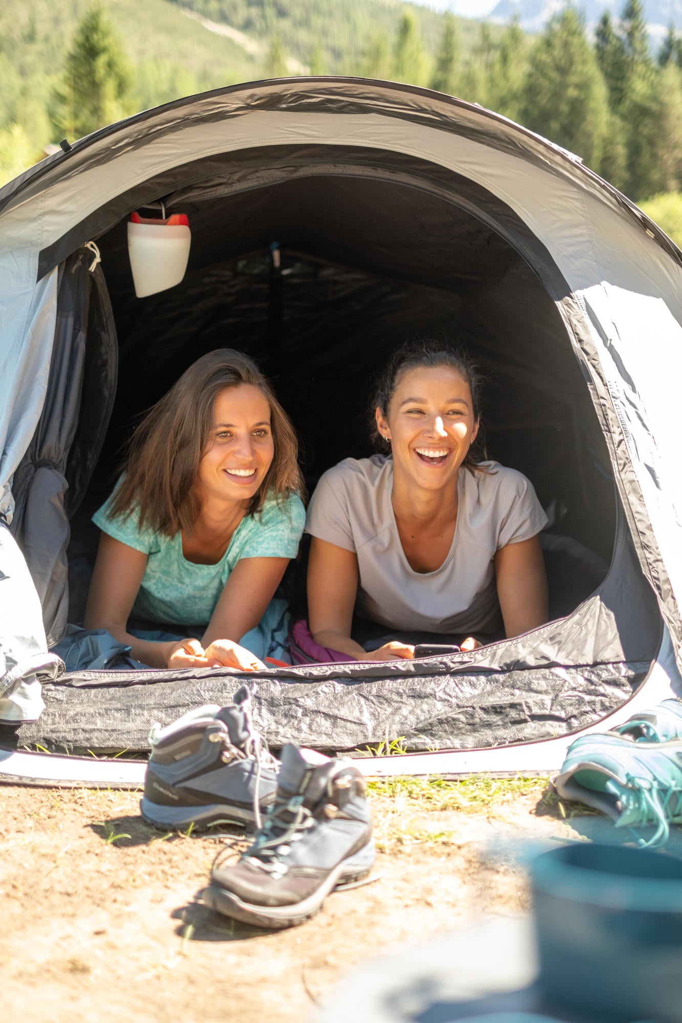 Quechua 2 Second Fresh & Black Waterproof Pop Up Camping Tent for 2 Person - Lightweight Instant Setup for Hiking, Backpacking & Outdoor Adventures