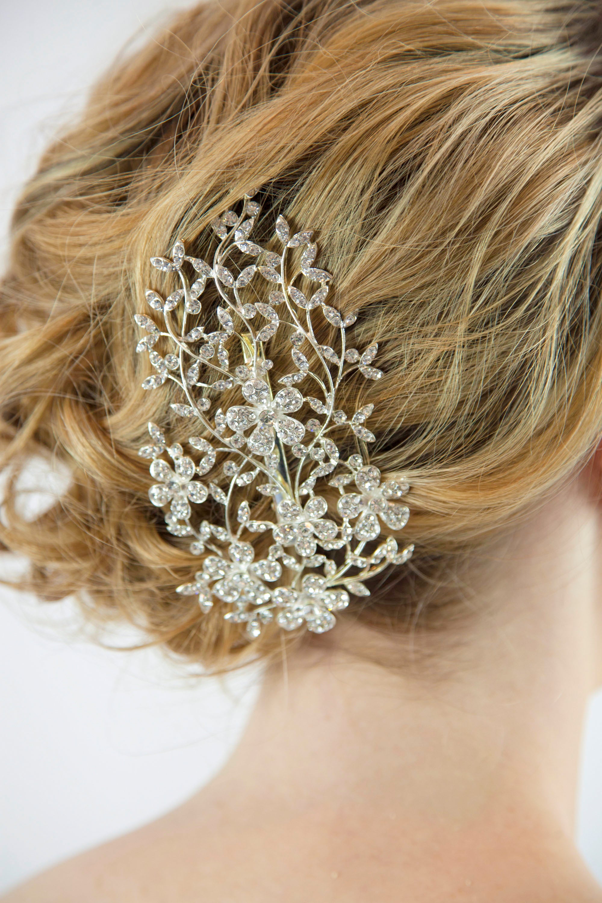 Elegant Crystal Bridal Hair Clip for Wedding - Sparkling Hair Accessories for Brides, Bridesmaids, and Special Occasions