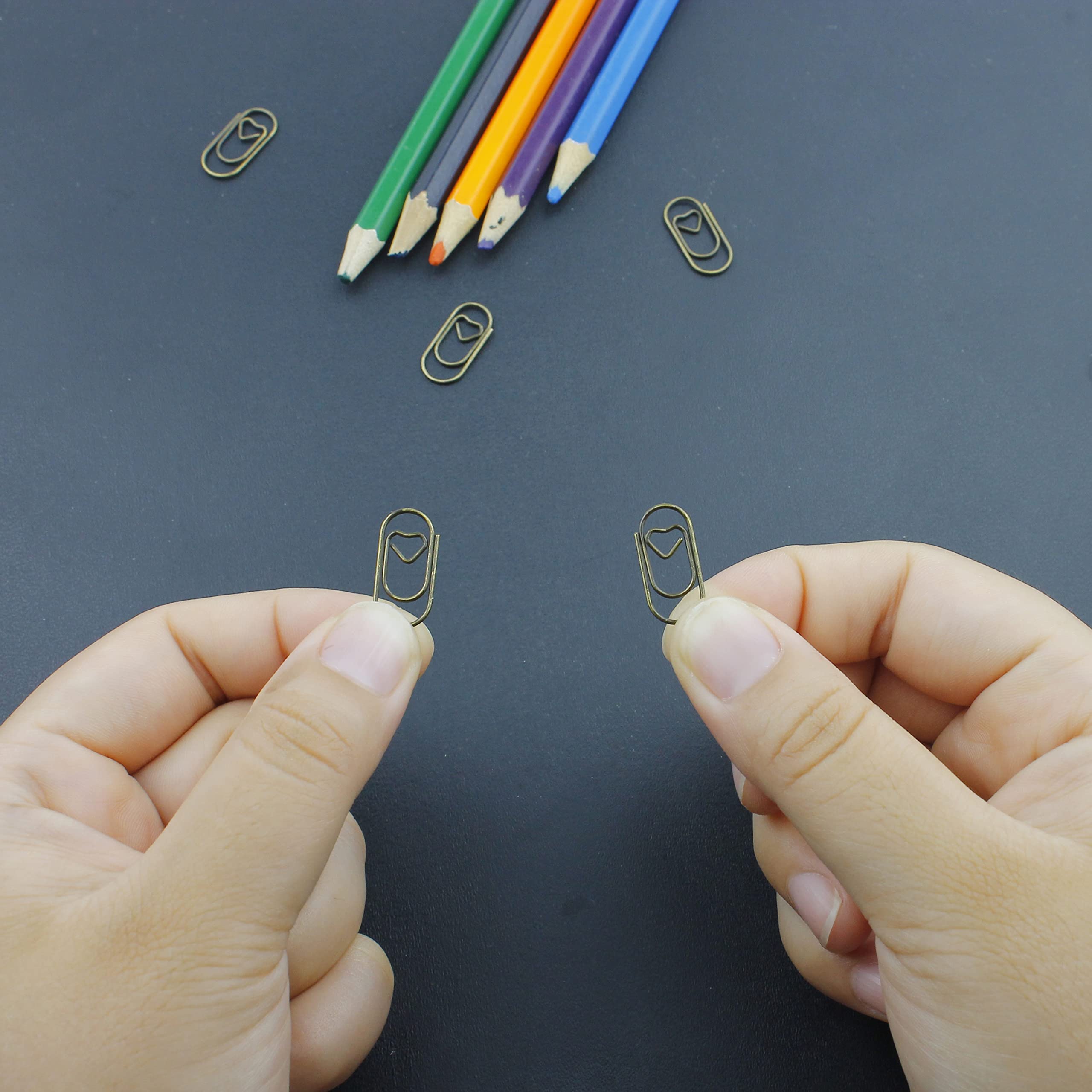 200 Pcs Cute Heart-Shaped Paper Clips - Small Smooth Finish Mini Office Clips for Paper, Non-Skid Stainless Steel Fancy Stationery Supplies (Antique Copper) - Perfect for Scrapbooking, School Projects & Office Organization
