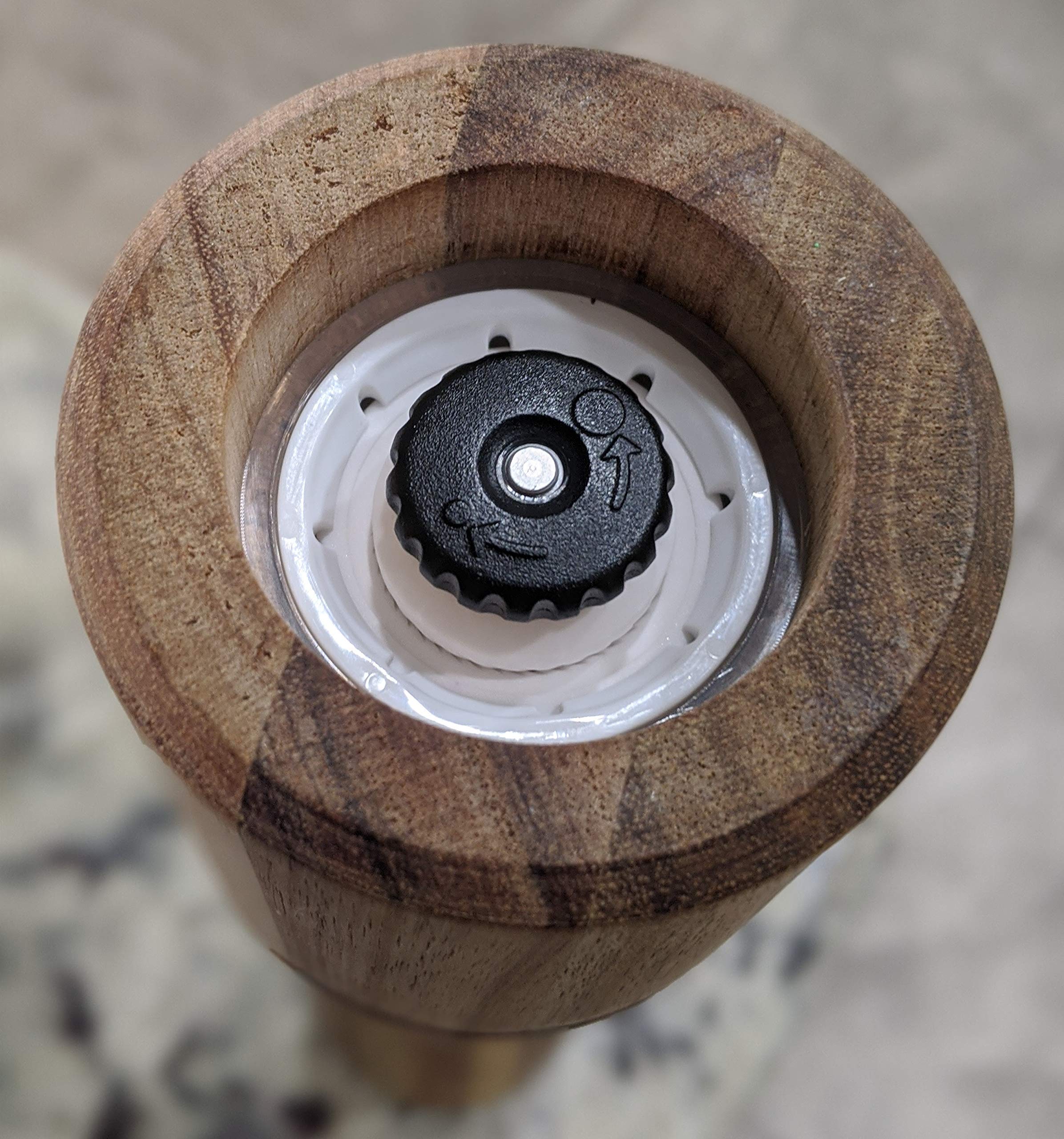 Personalized Family Spice Grinder - 1pc Acacia Wood with Floral Border - Multiple Custom Designs for Kitchen, Wedding Gift & Home Decor