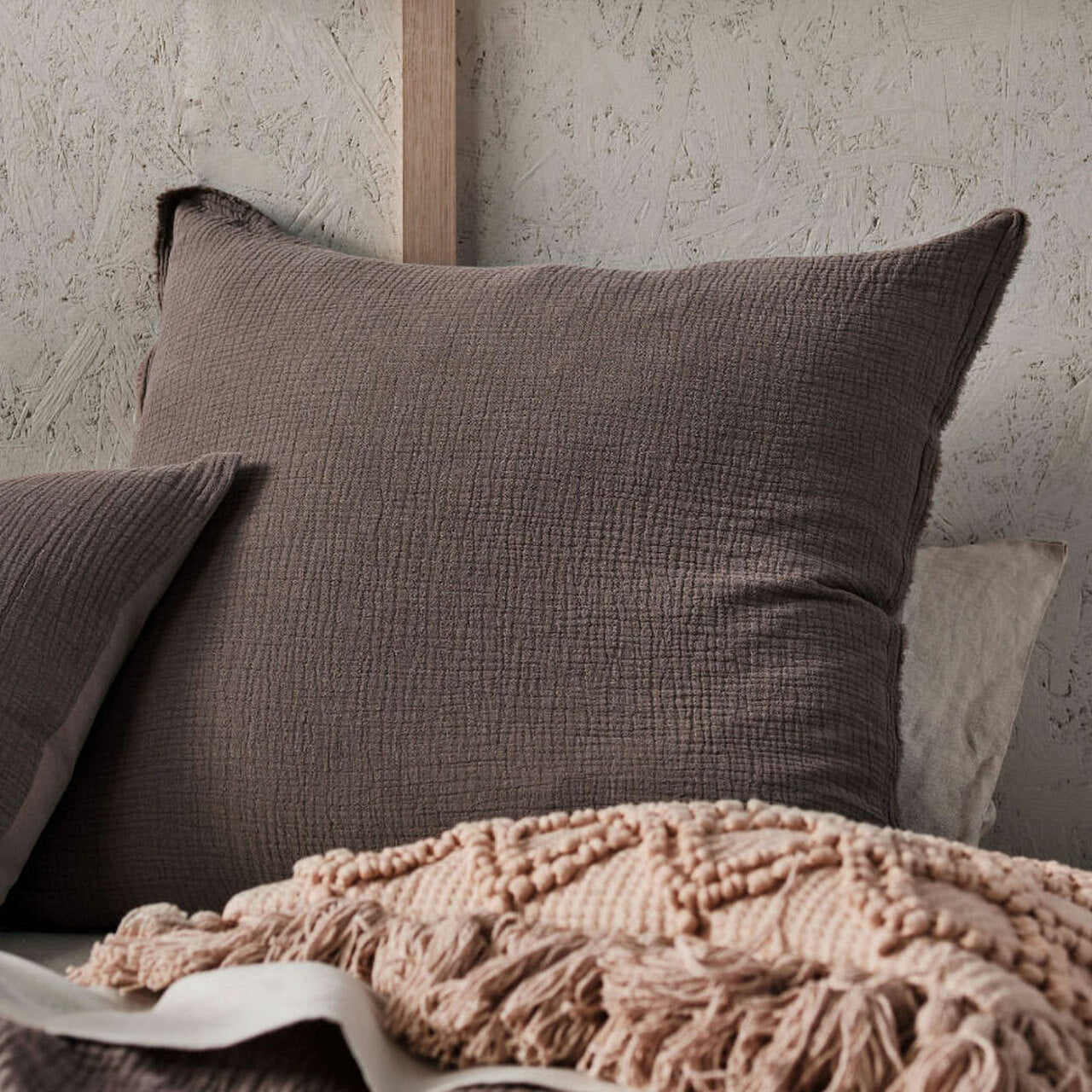 Linen House Elysian Mocha Quilt Cover Set - Queen Size Luxury Bedding with Soft Cotton Fabric for Cozy Bedroom Decor & Hotel Style Comfort
