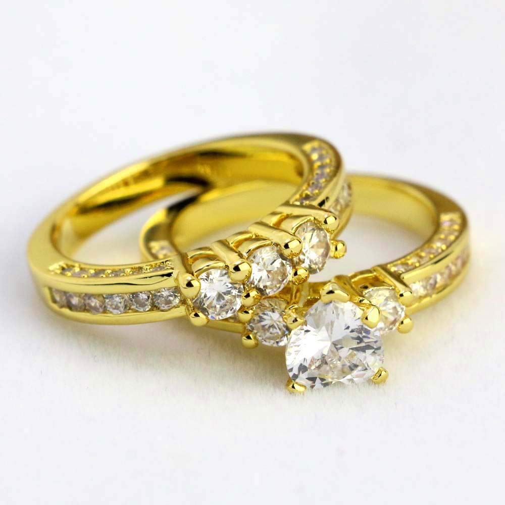 His and Hers Wedding Rings Set - 14K Yellow Gold Filled Heart CZ Couple Bands for Bride & Groom - Perfect for Anniversaries, Engagements & Romantic Gifts