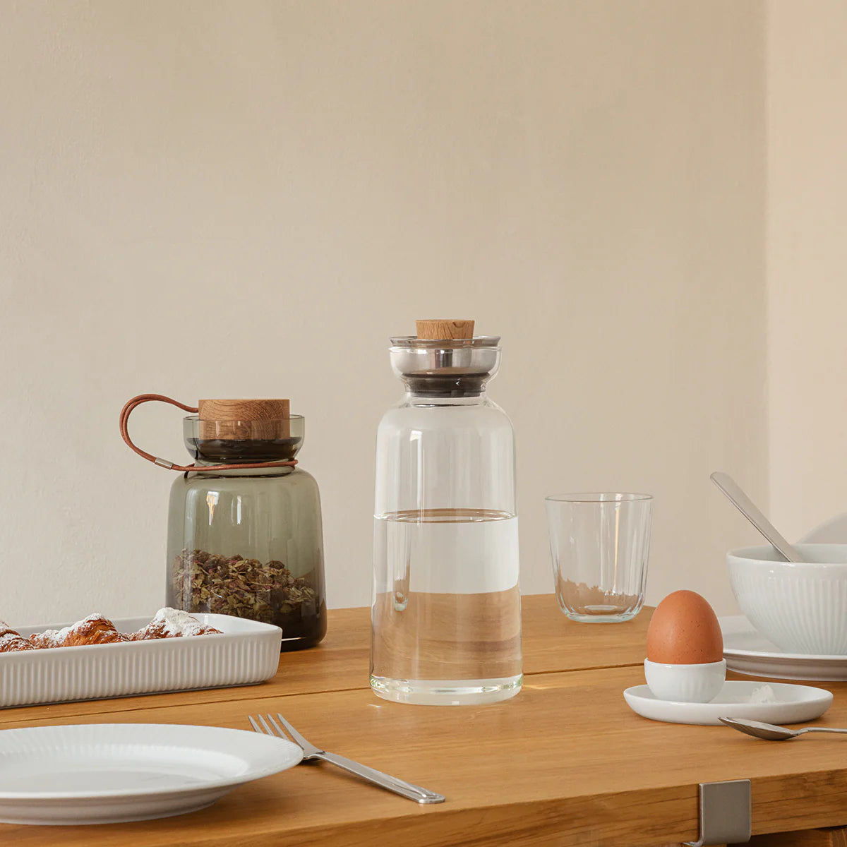 Premium Glass Tea Carafe with Infuser - Perfect for Loose Leaf Tea, Iced Tea & Hot Brewing - Ideal for Home, Office & Restaurants